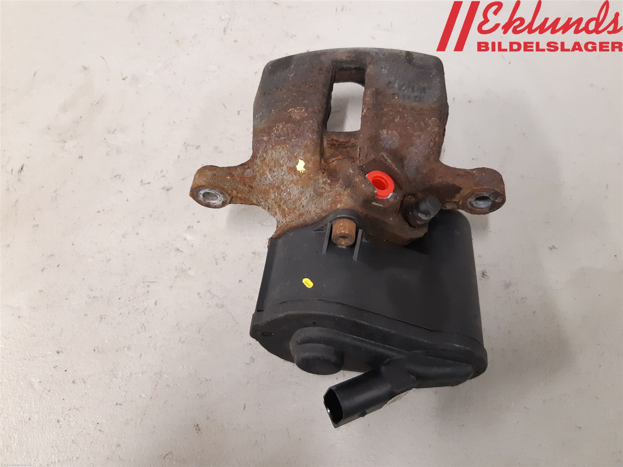 Volkswagen VW PASSAT 11-14 Bromsok Bak Höger