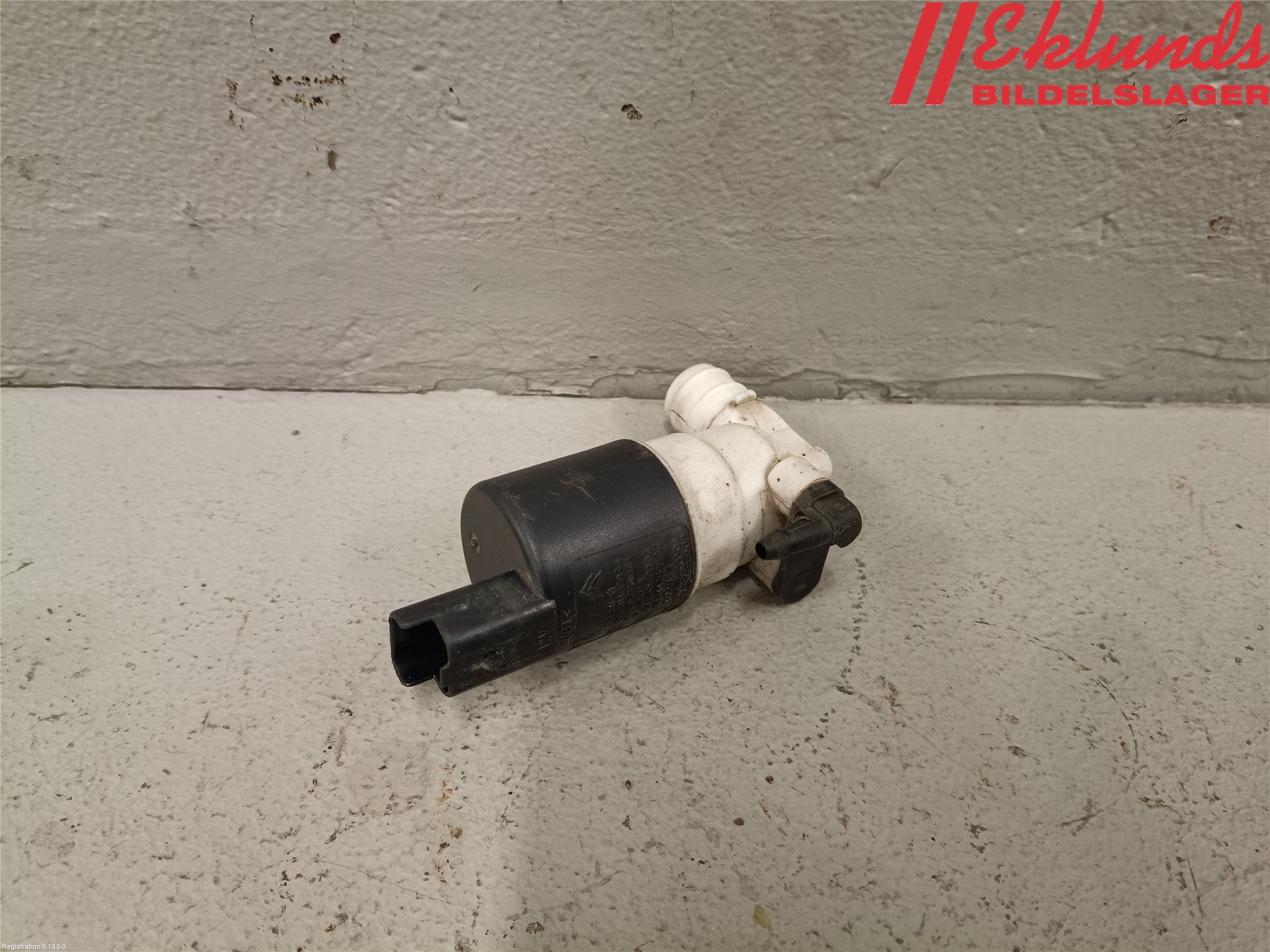 Peugeot PARTNER 08-15 Spolarpump Vindruta