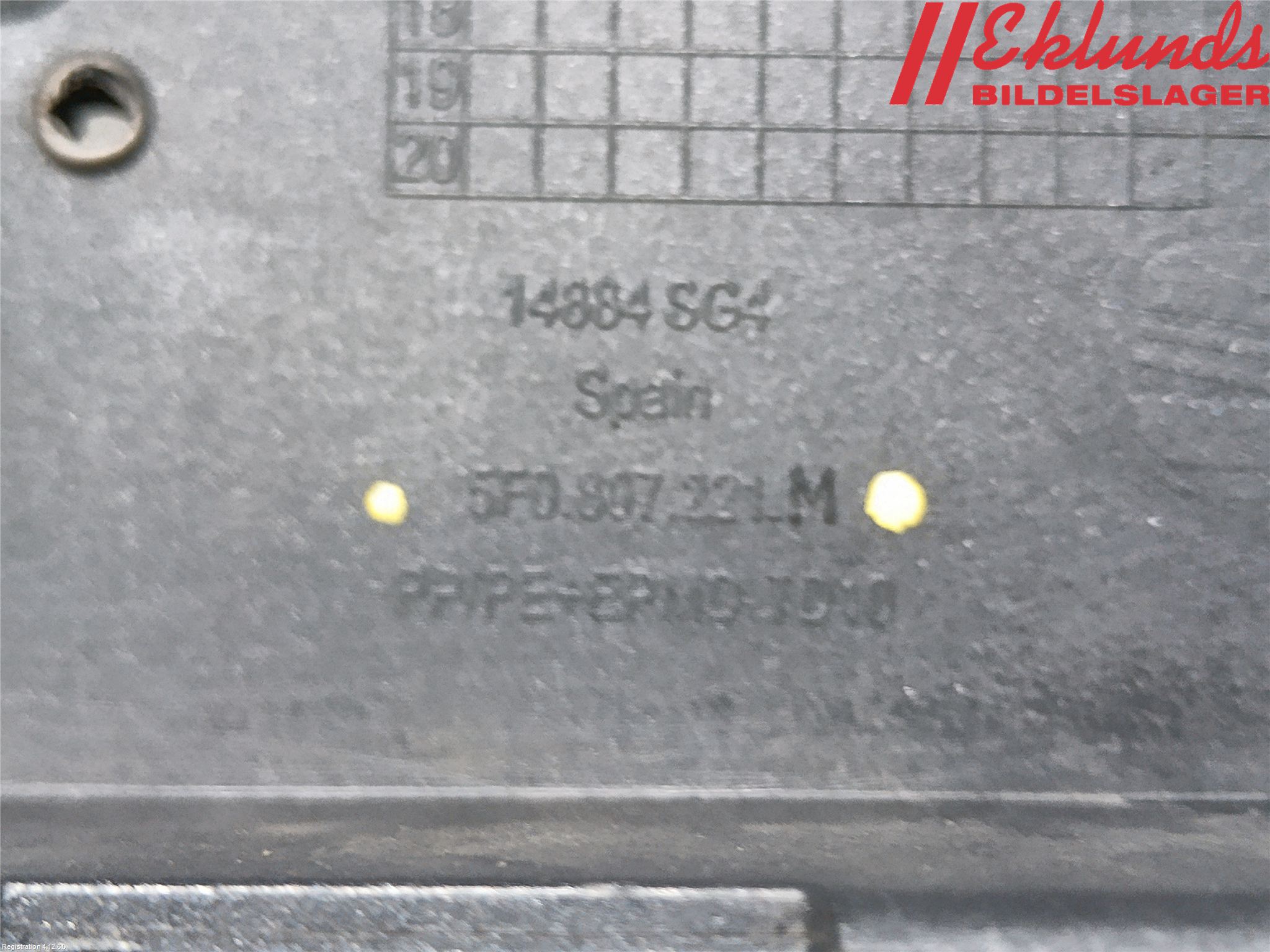 Seat LEON 13-20 Stötfångarbeklädnad Fram