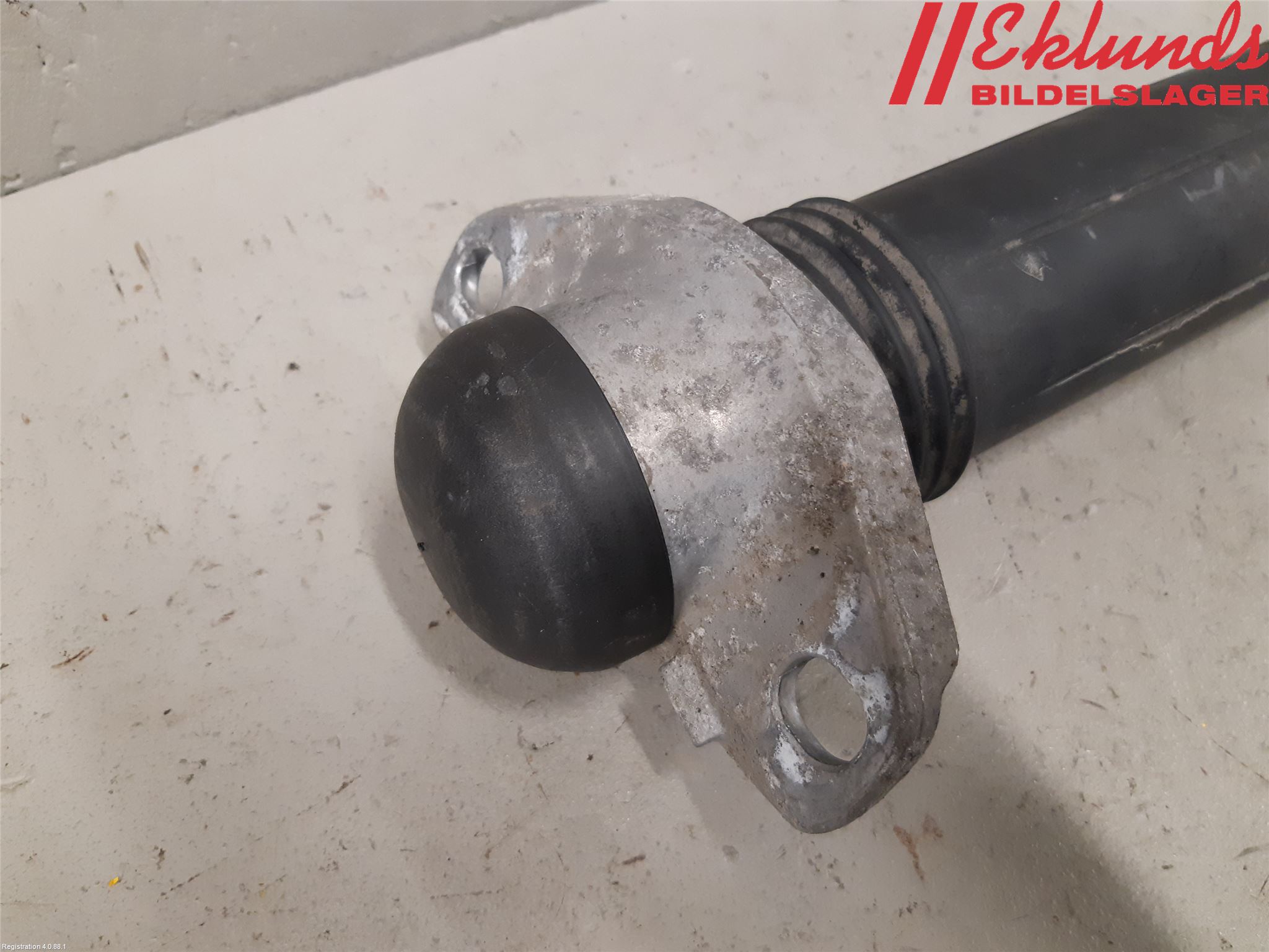 Toyota COROLLA 19- Stötdämpare Bak