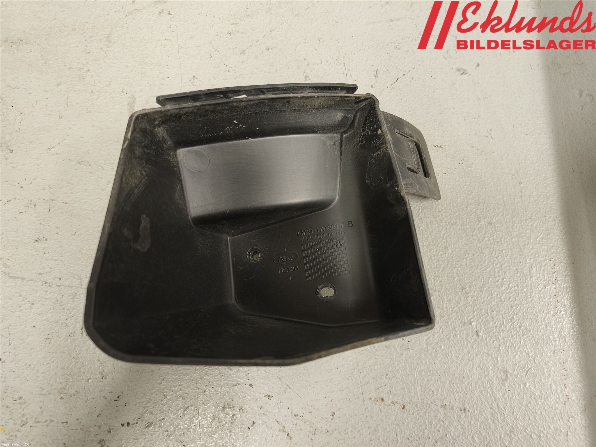 Ford GRAND C-MAX  11-14 Stötfångarfäste Bak Hö