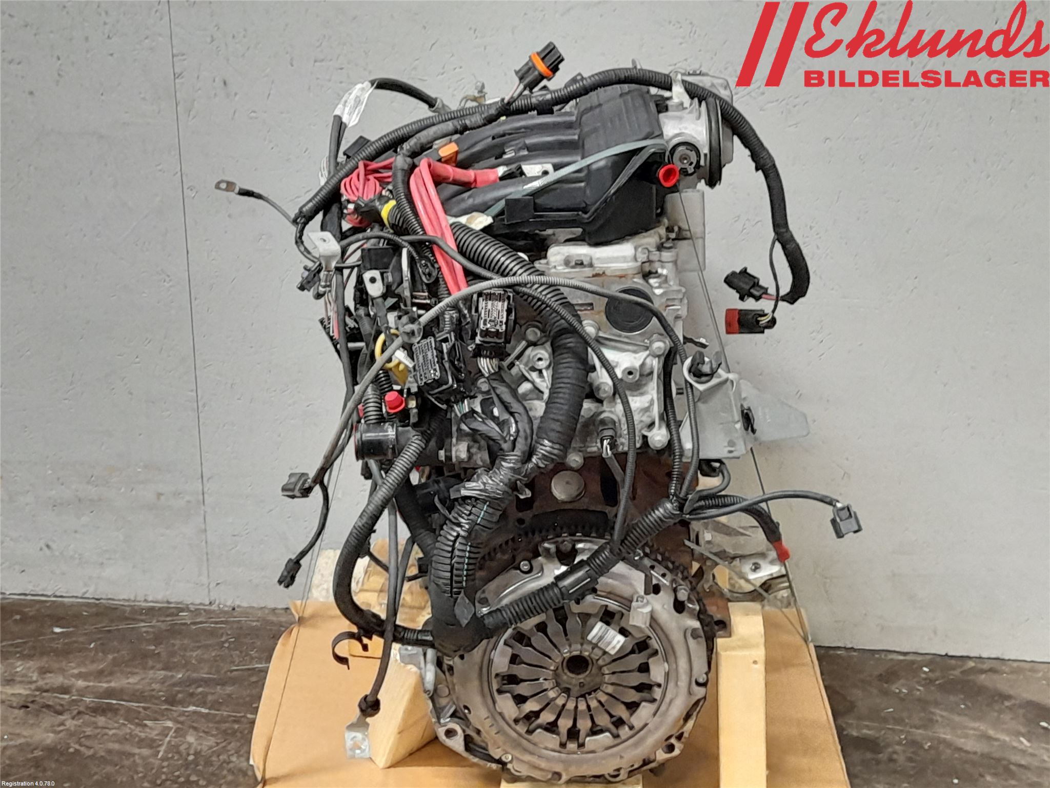 Dacia DUSTER 10-17 Motor Bensin