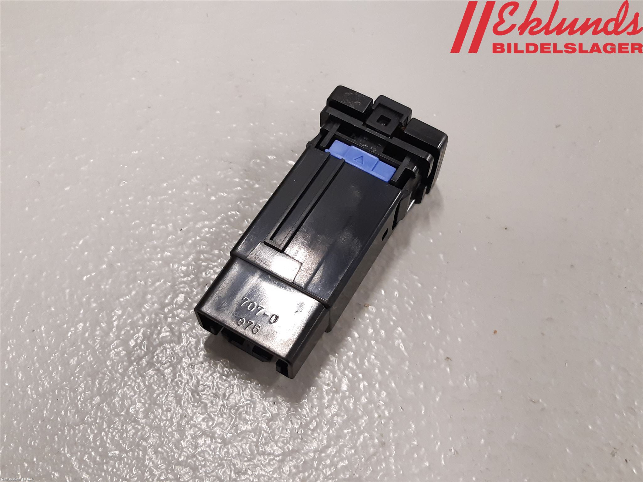 Toyota YARIS XP130 15-20 Strömställare Stolvärme