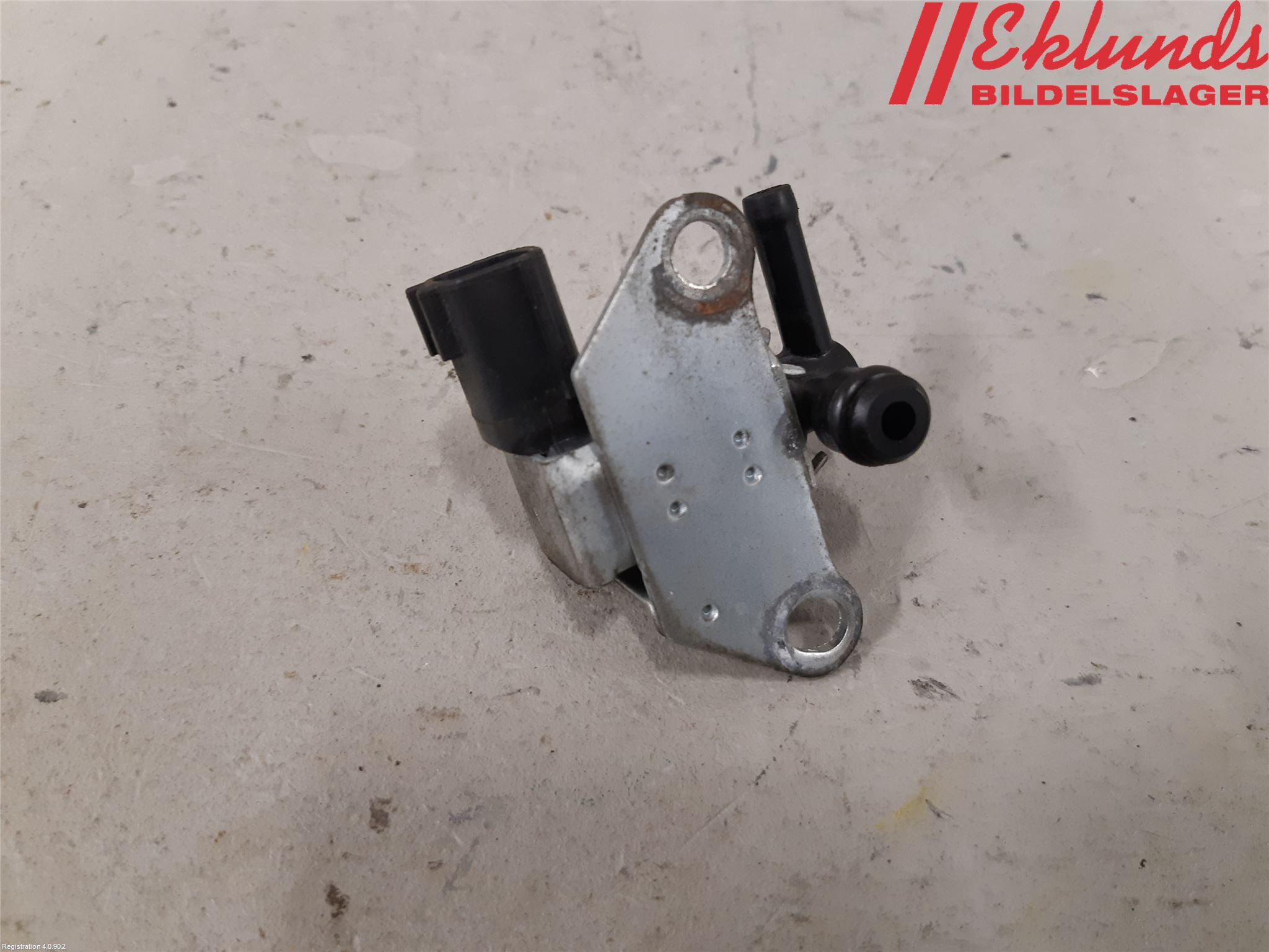 Nissan QASHQAI   07-10 Vakuumventil