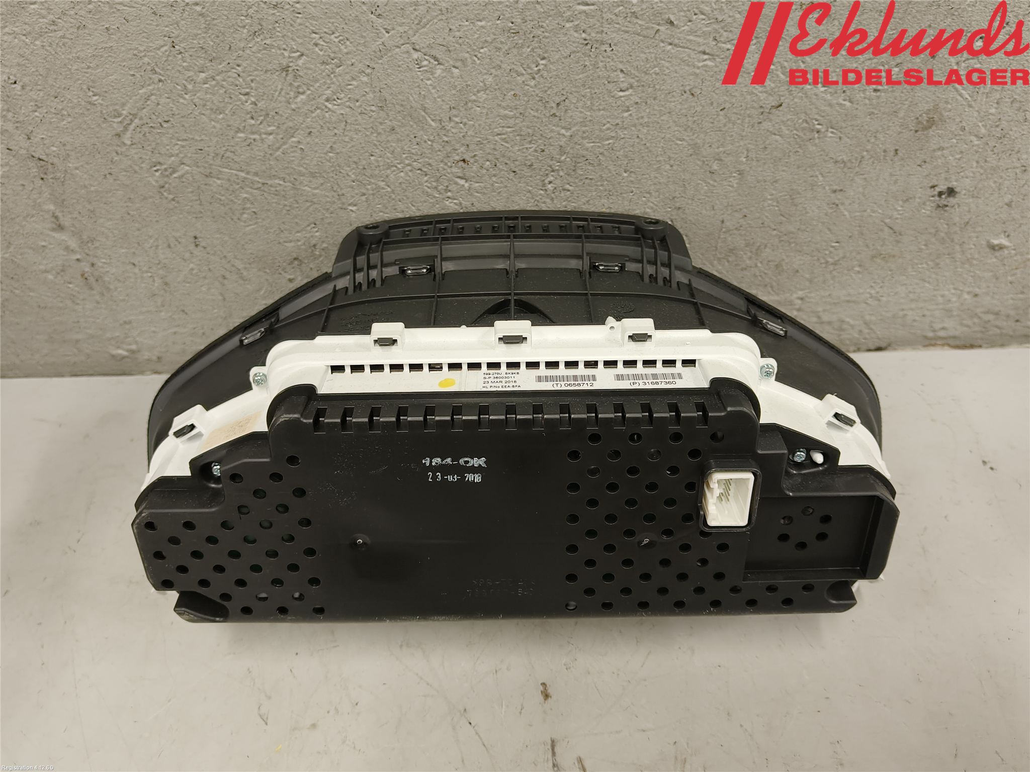 Volvo V60 CROSS COUNTRY 16-18 Instrument Komb