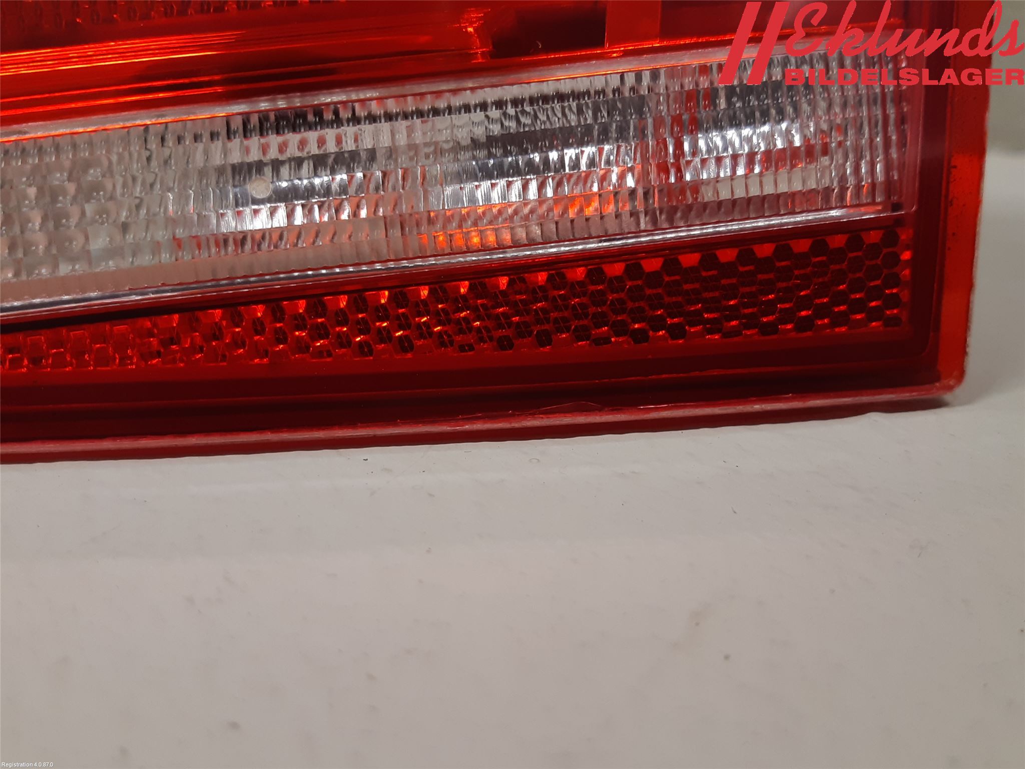 Volkswagen VW PASSAT 11-14 Bakljus Lucka Hö