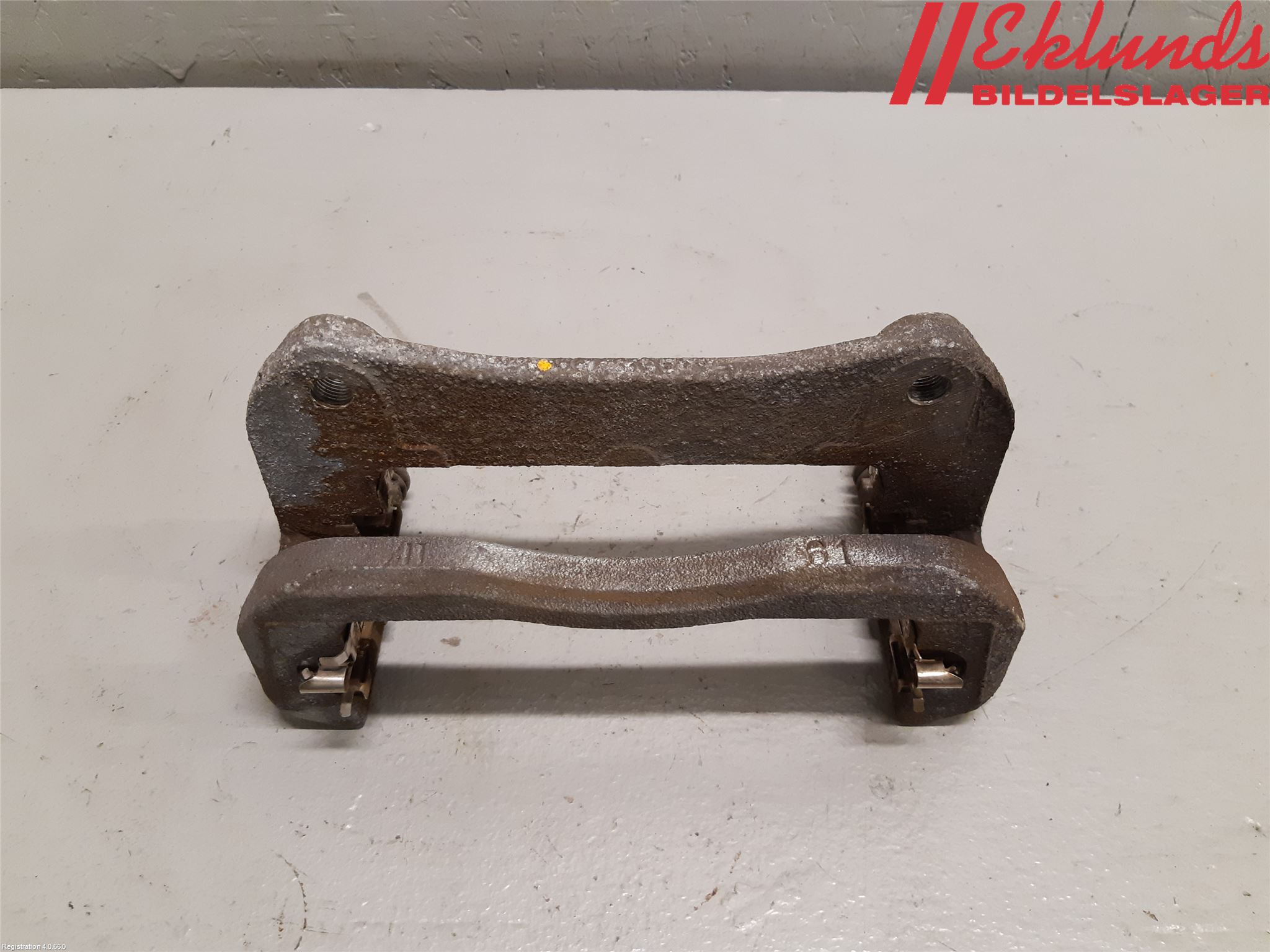 Toyota CAMRY 19-24 Bromsokshållare