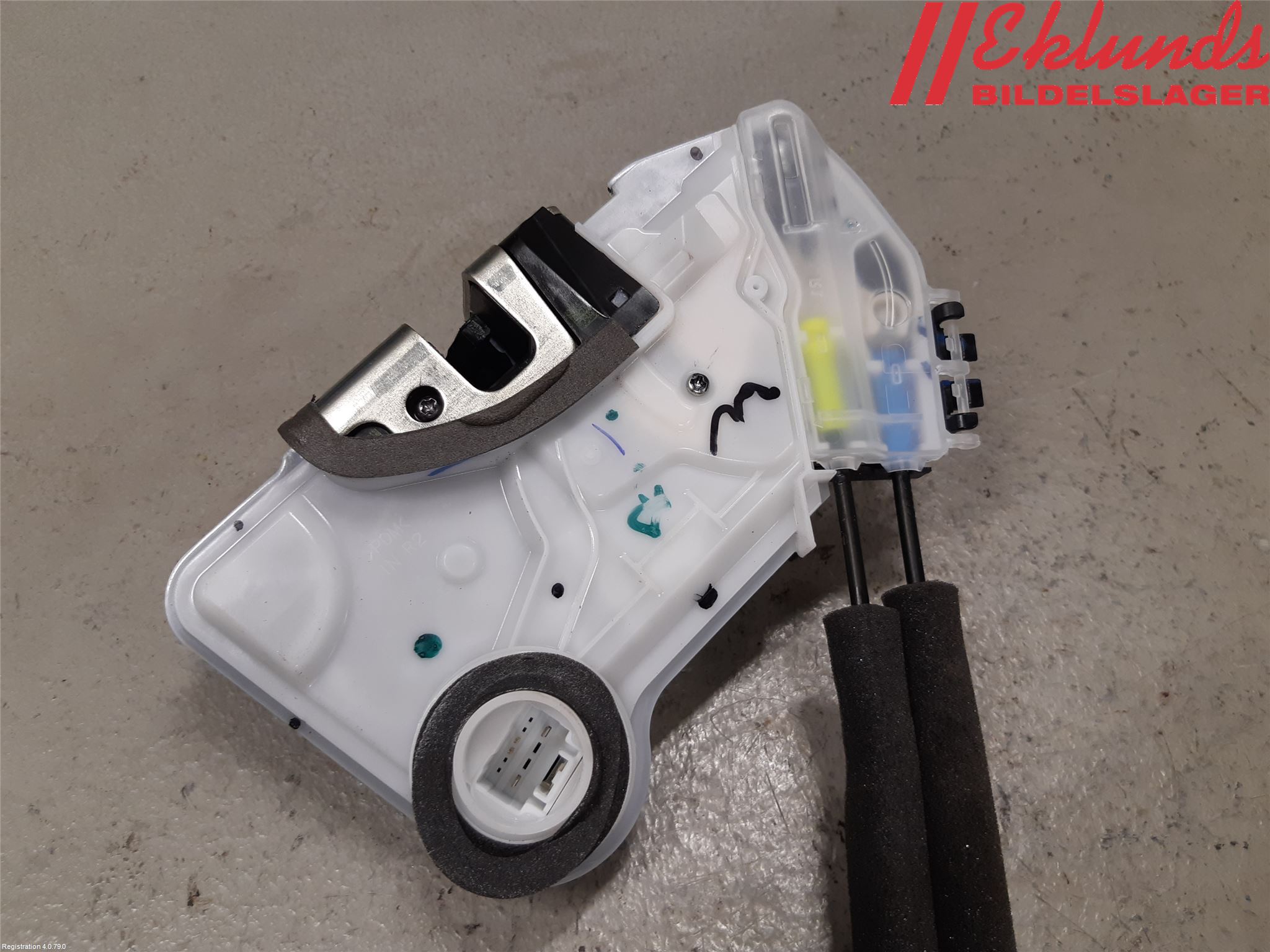 Toyota C-HR 16-23 Låskista-Dörrlås