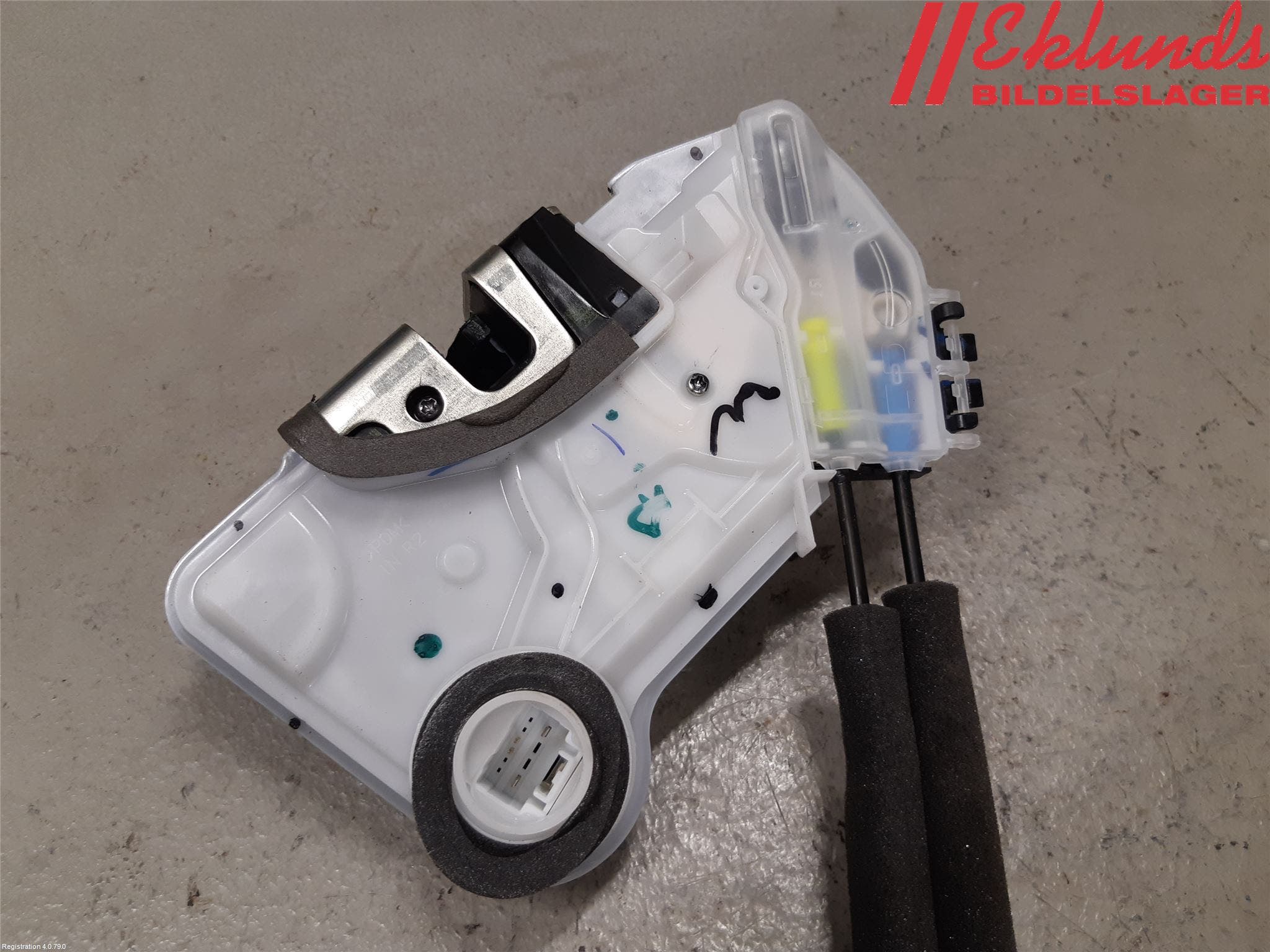 Toyota C-HR 16-23 Låskista-Dörrlås