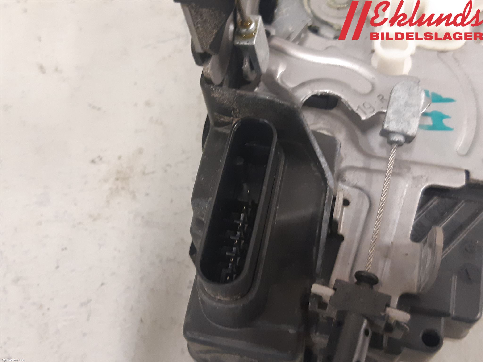 Volvo V40 12-19 Låskista-Dörrlås