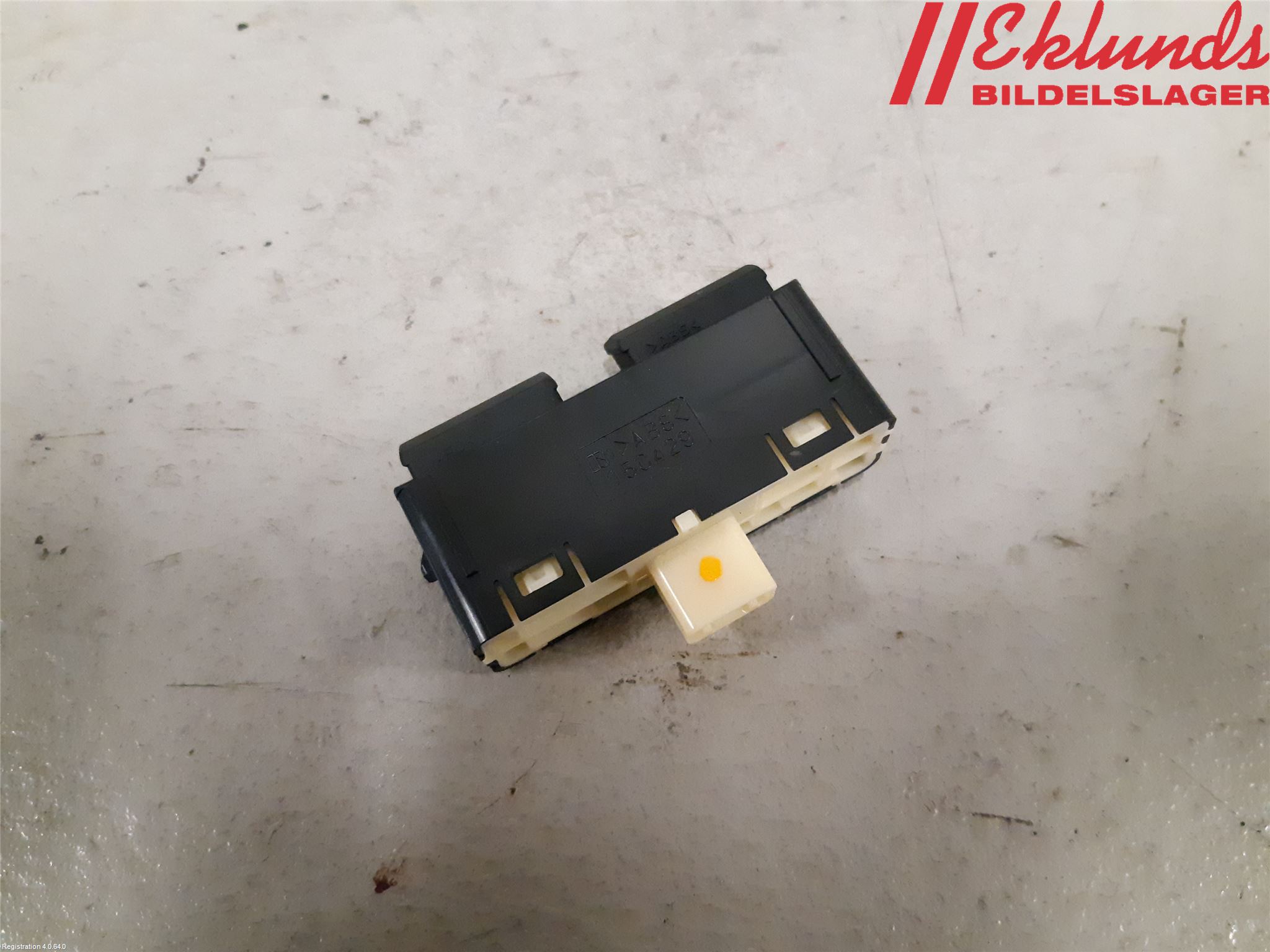 Lexus UX/300e 19- Strömställare Bränsle Oktan