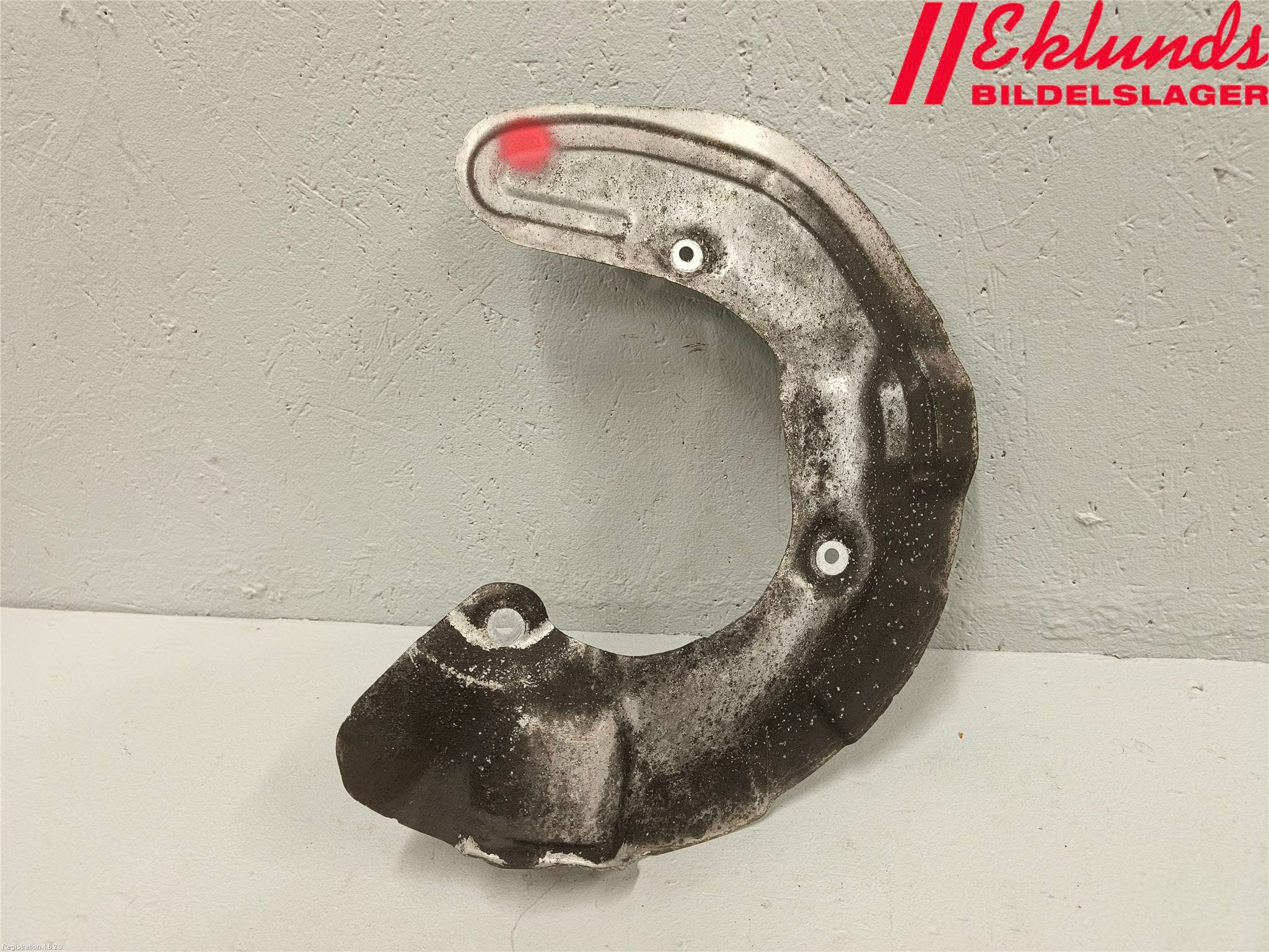 BMW X1 F48 15-22 Bromssköld Fram