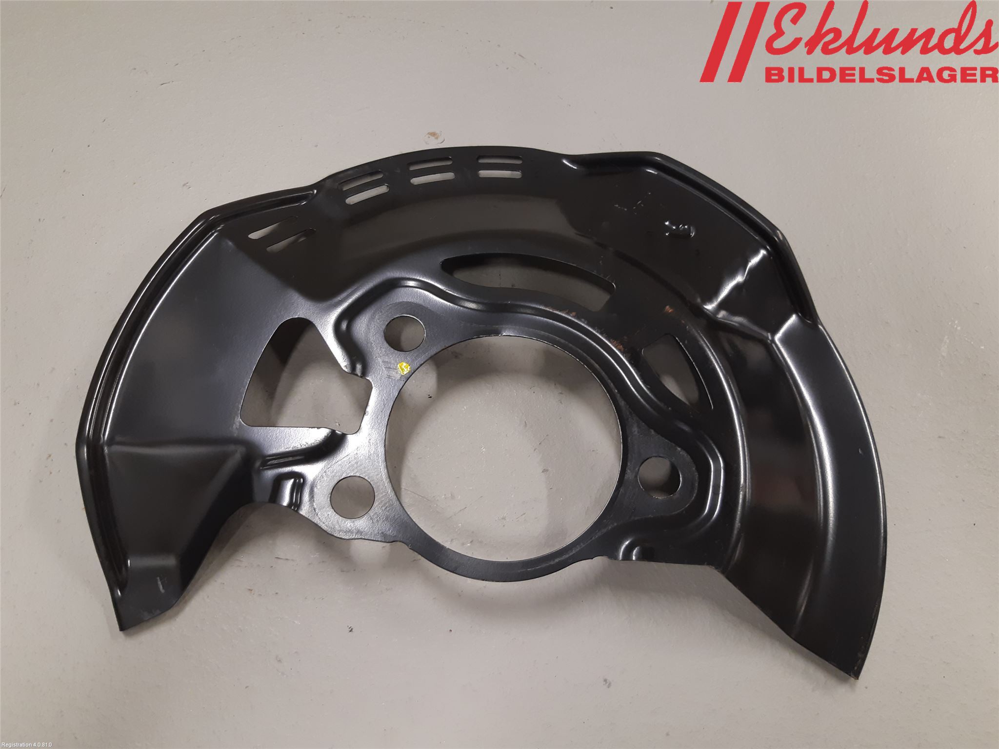 Toyota YARIS XP21 20- Bromssköld Fram