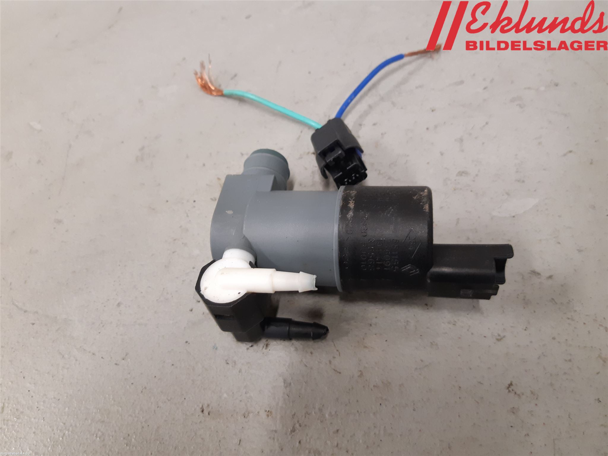 Nissan QASHQAI 14-17 Spolarpump Vindruta
