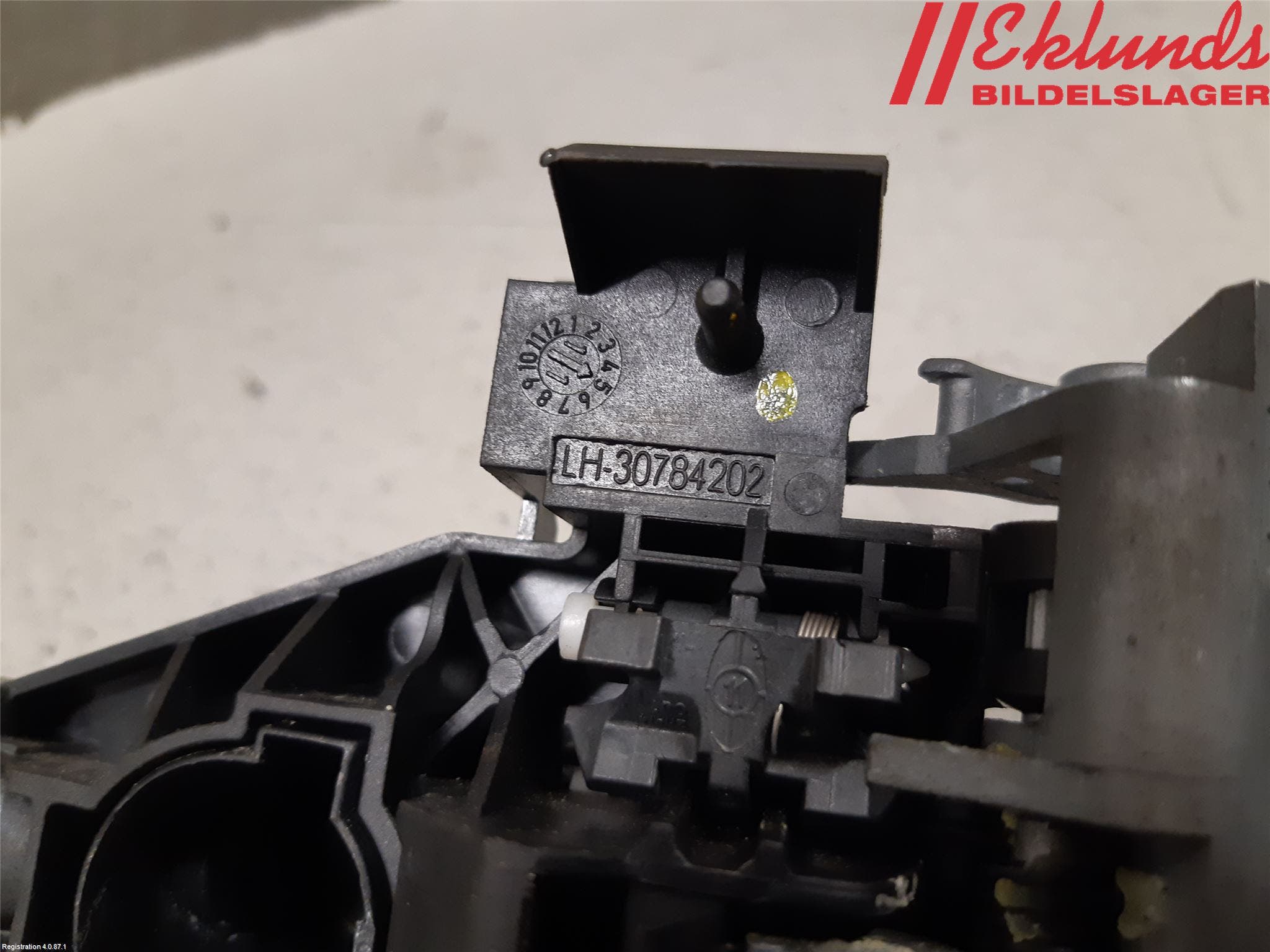 Volvo V70 08-13 Dörrhandtag Yttre Vä