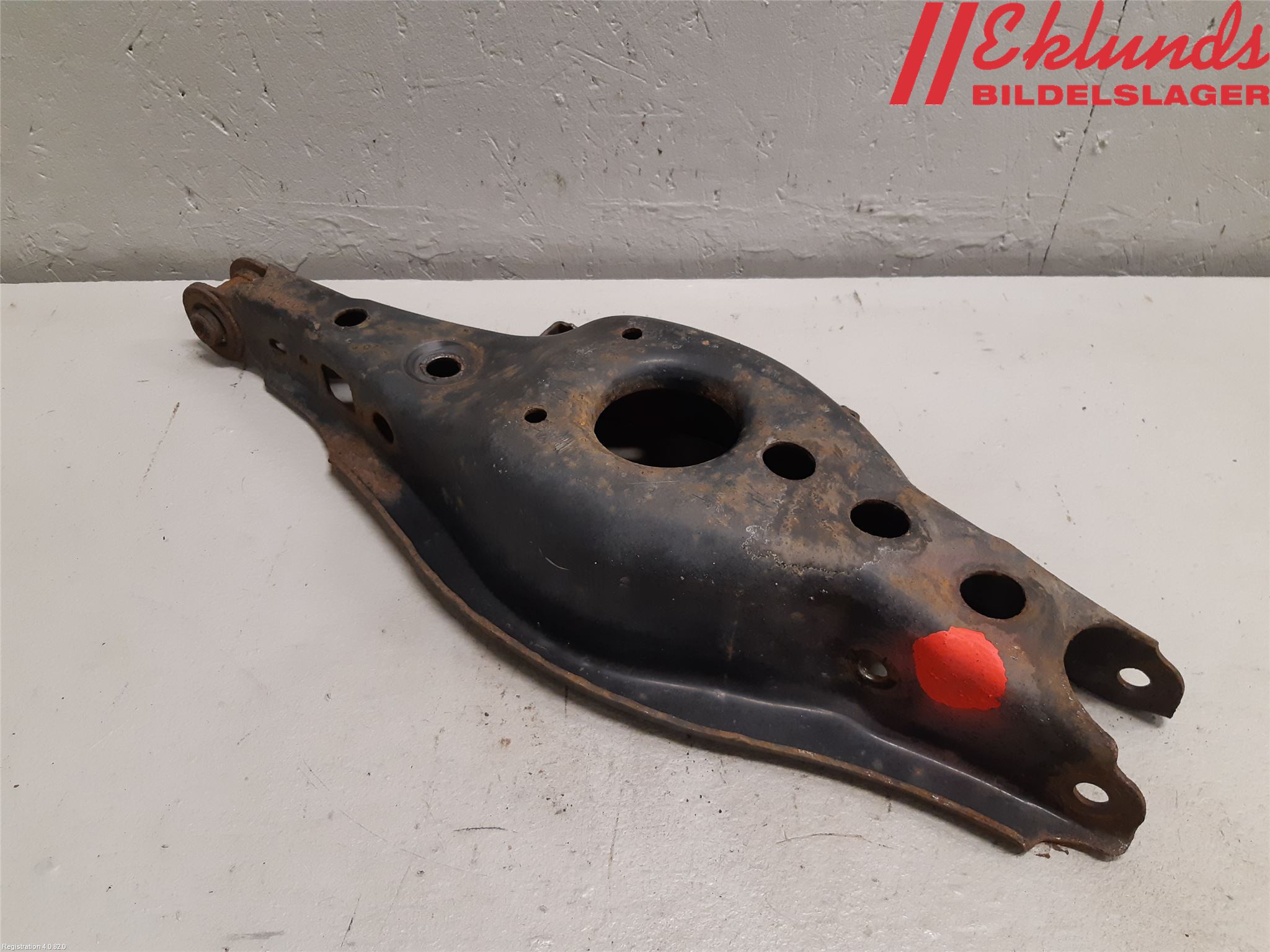 Toyota AURIS 13-19 Bärarm Bak Vänster