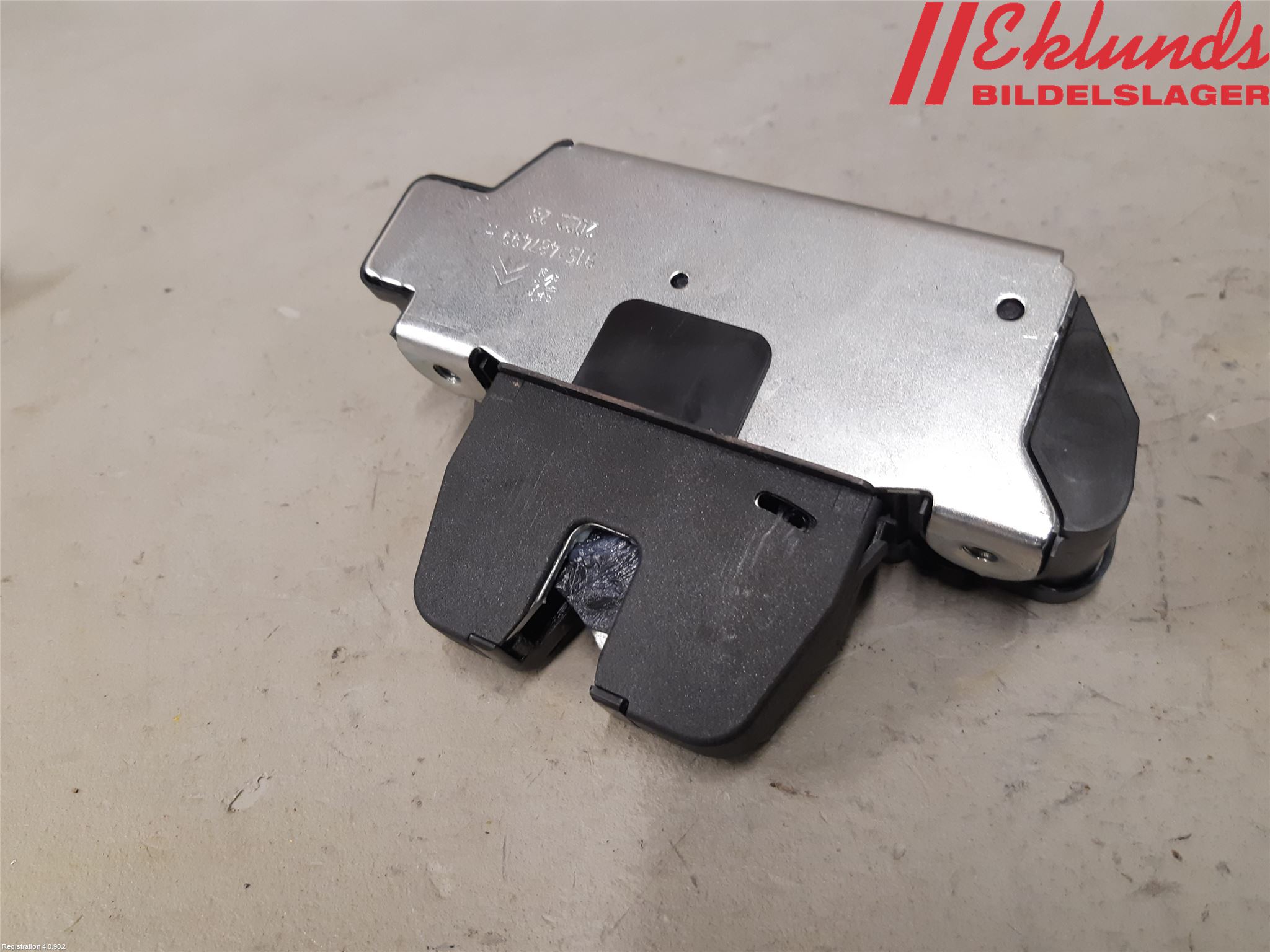 Peugeot 2008/E-2008 20- Låskista Baklucka