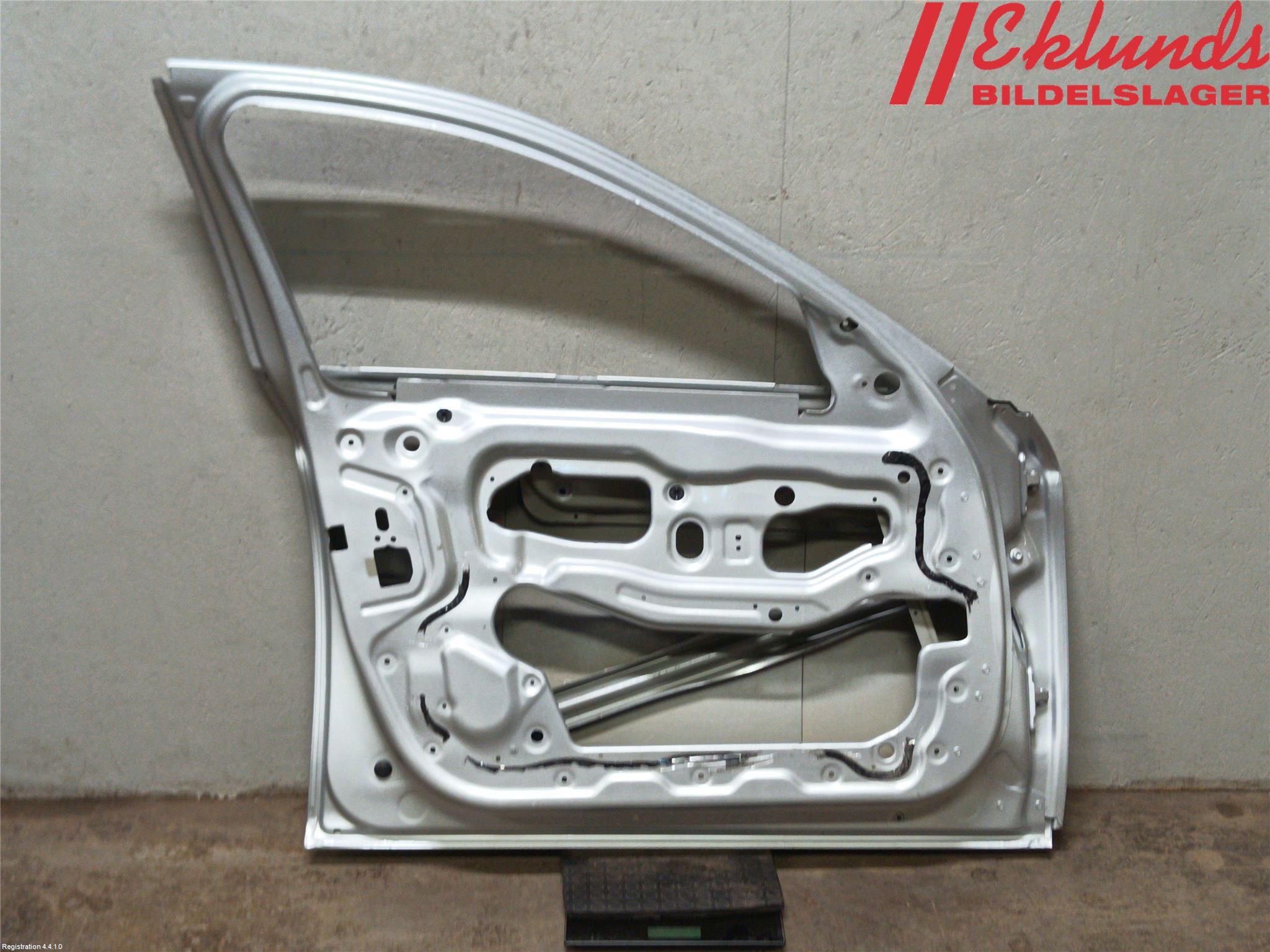 BMW 5 F10/F11/F18 09-17 Dörr Fram Vänster