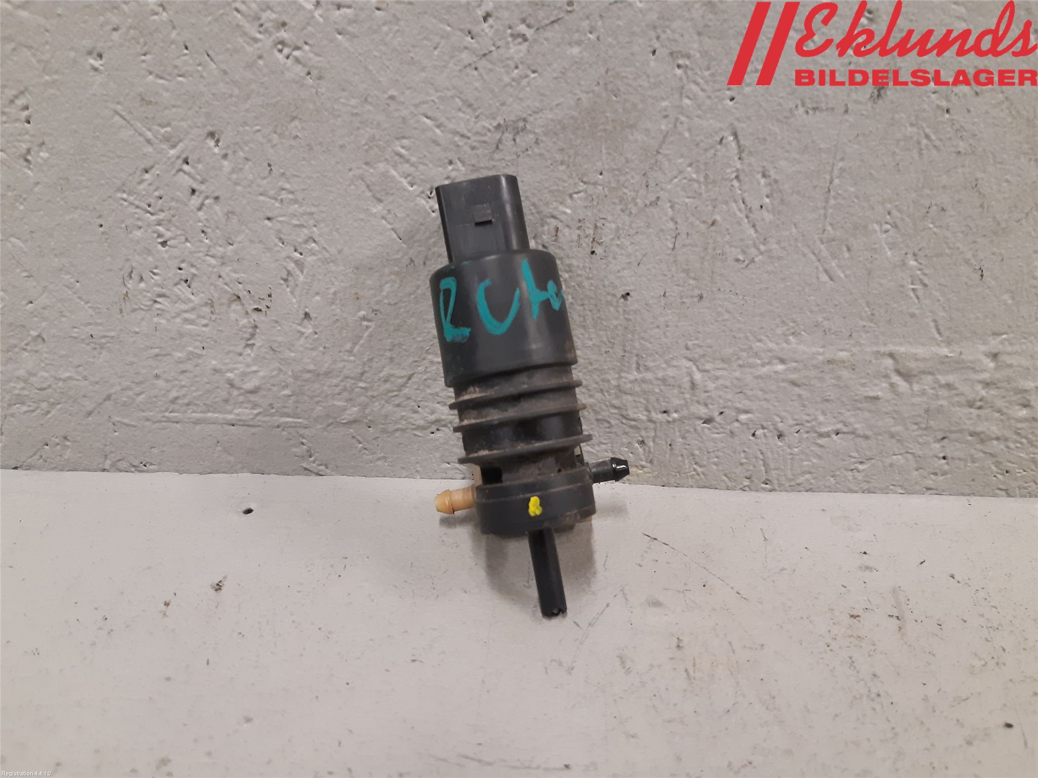 Mercedes-Benz MB C-KLASS (W204) 07-15 Spolarpump Vindruta