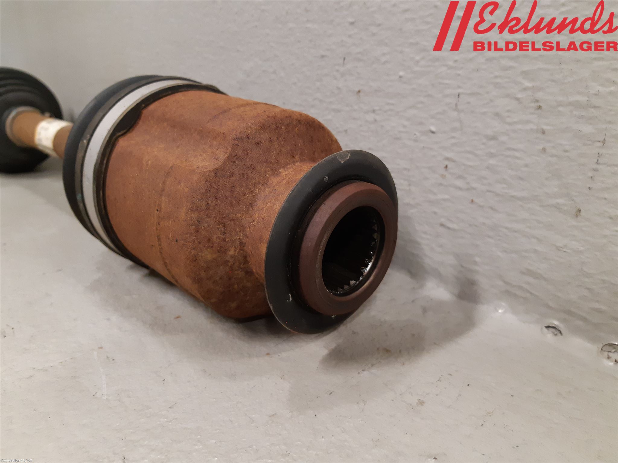 Kia NIRO (DE) 17-22 Drivaxel Fram Höger