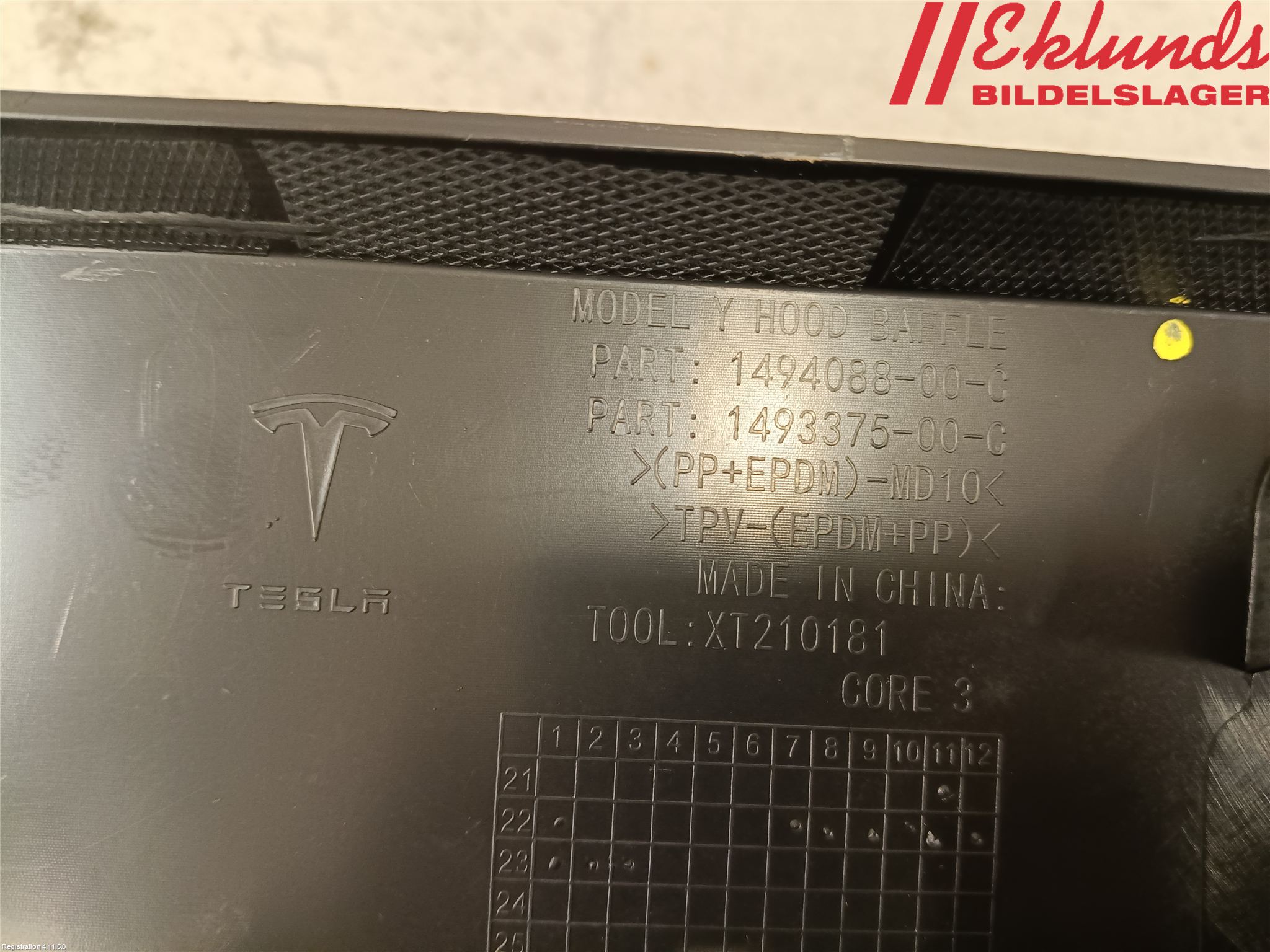 Tesla MODEL Y 21- Inrbagagerumklädsel-Golv