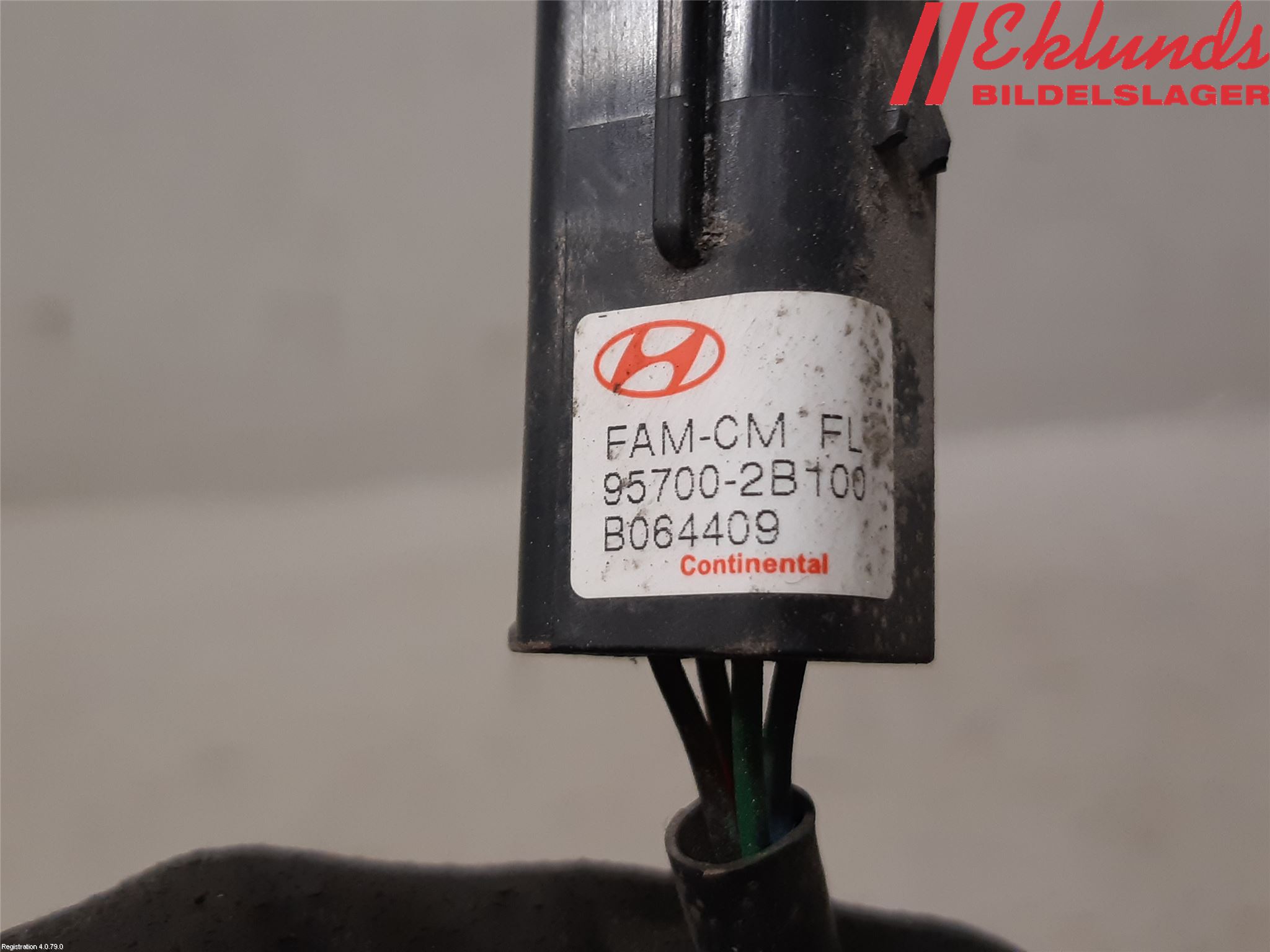 Hyundai SANTA FE  06-12 Parkeringshjälp Backsensor
