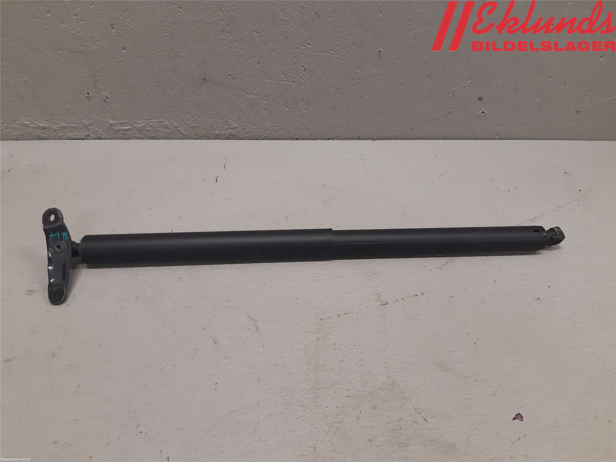 Volkswagen VW T-ROC 18- Gasfjäder Baklucka