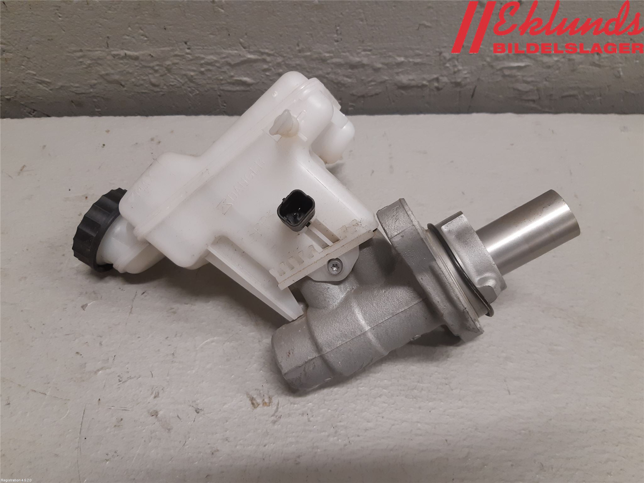 Peugeot PARTNER/E-PARTNER 19- Broms Huvudcylinder