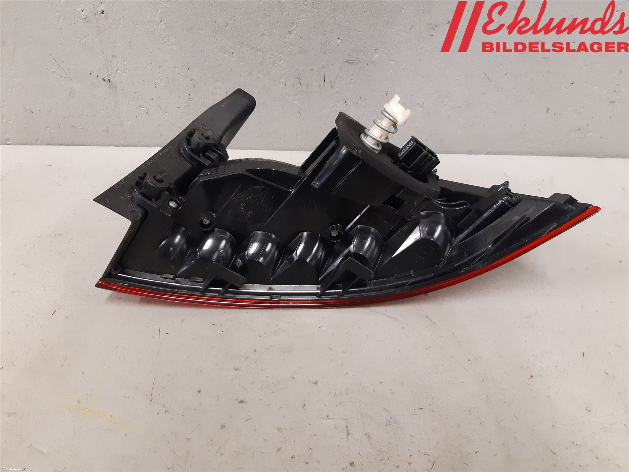 Volkswagen VW PASSAT 15-19 Bakljus Vänster