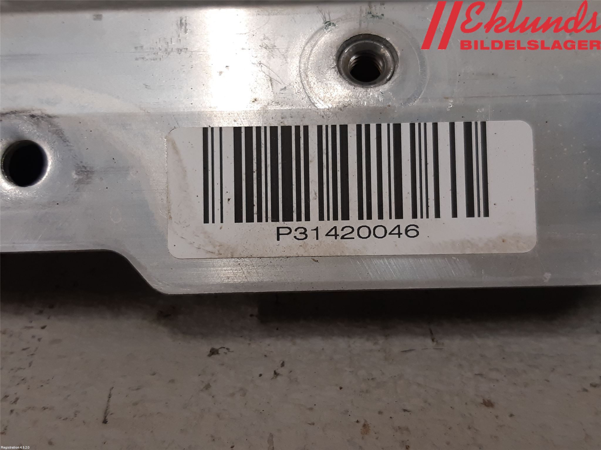 Volvo V90 17->> Fjäderbensstag