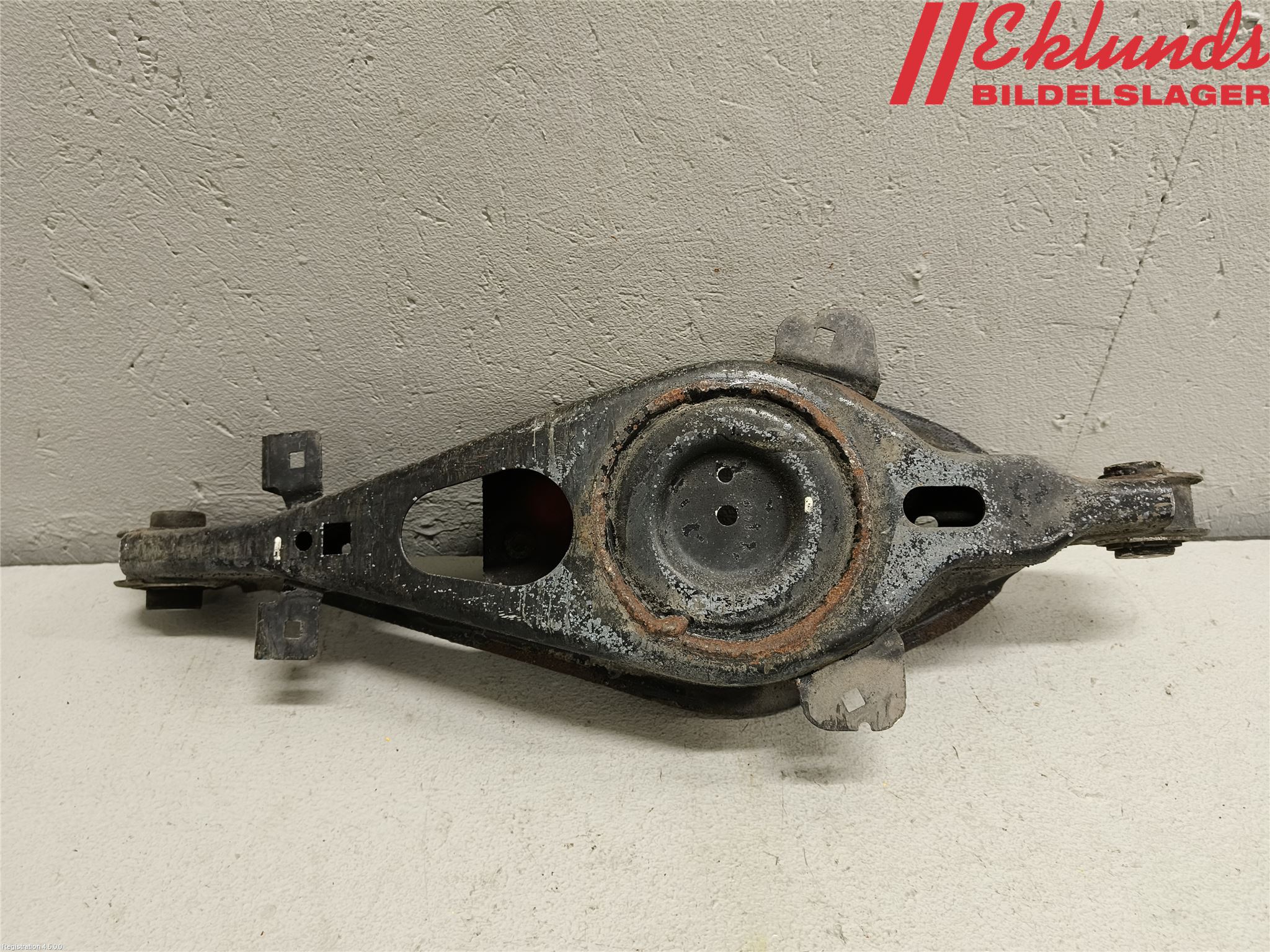 Ford FOCUS 19- Bärarm Bak Vänster