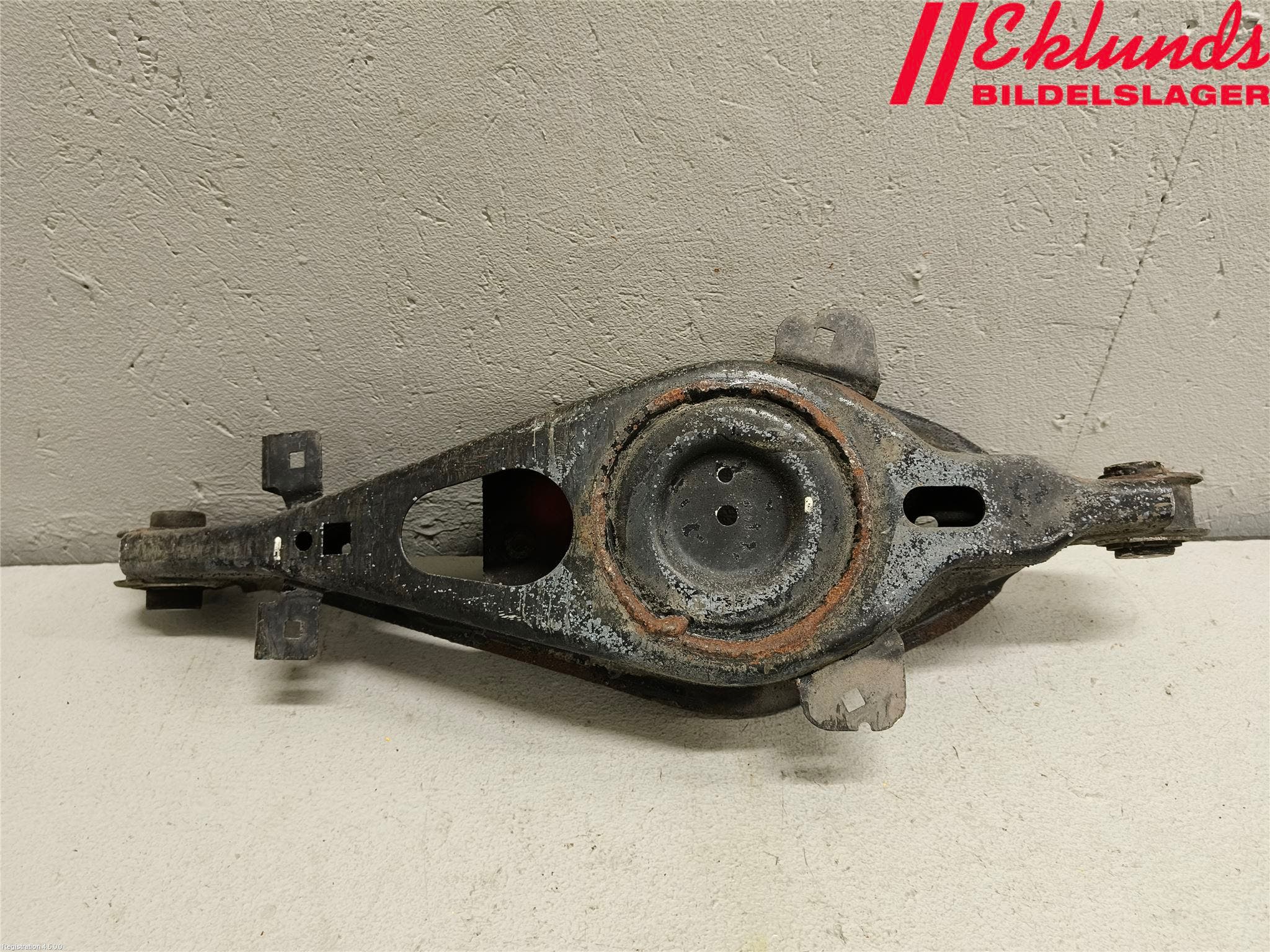 Ford FOCUS 19- Bärarm Bak Vänster