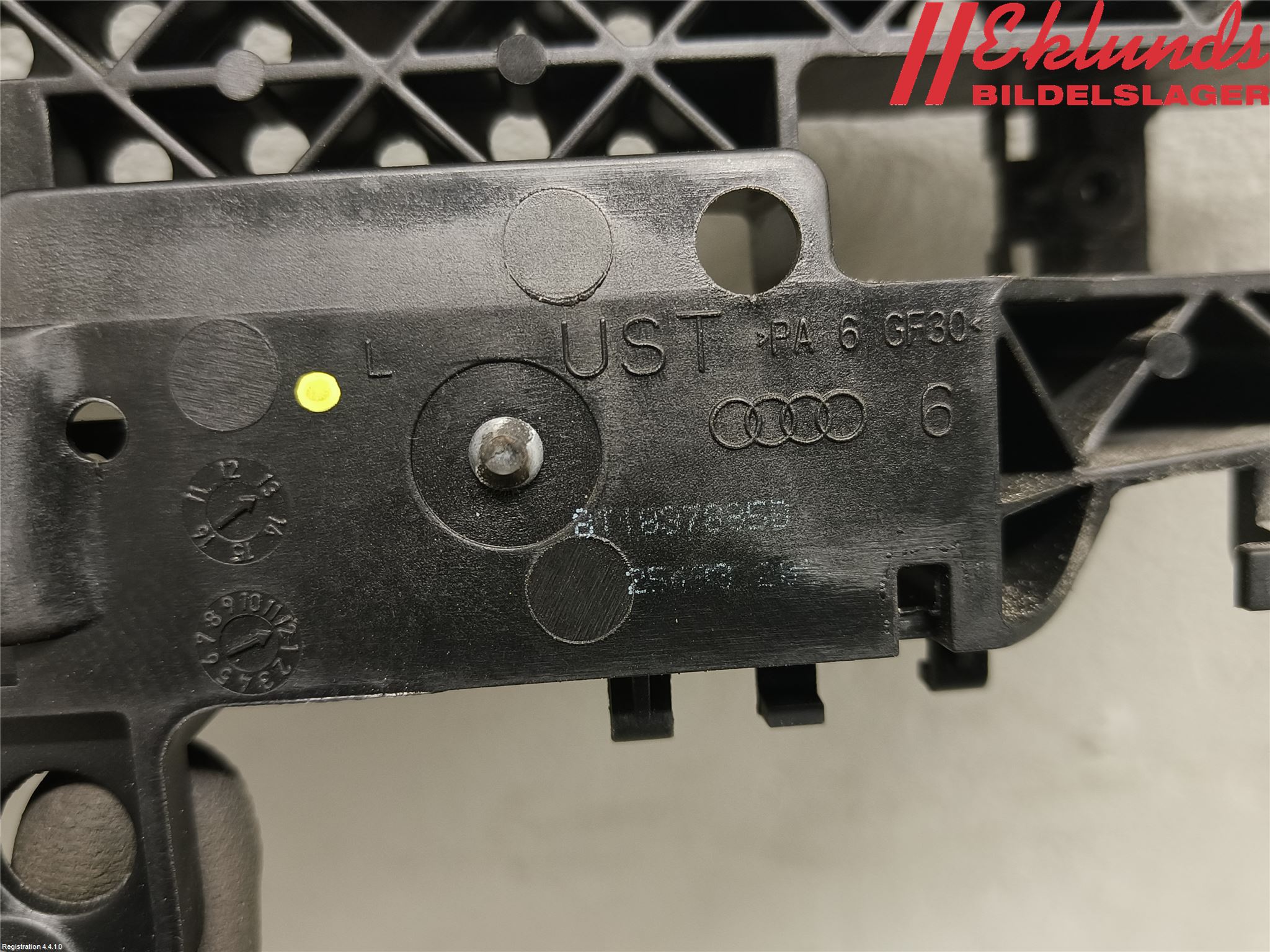 Audi A4 12-15 Dörrhandtag Yttre Vä