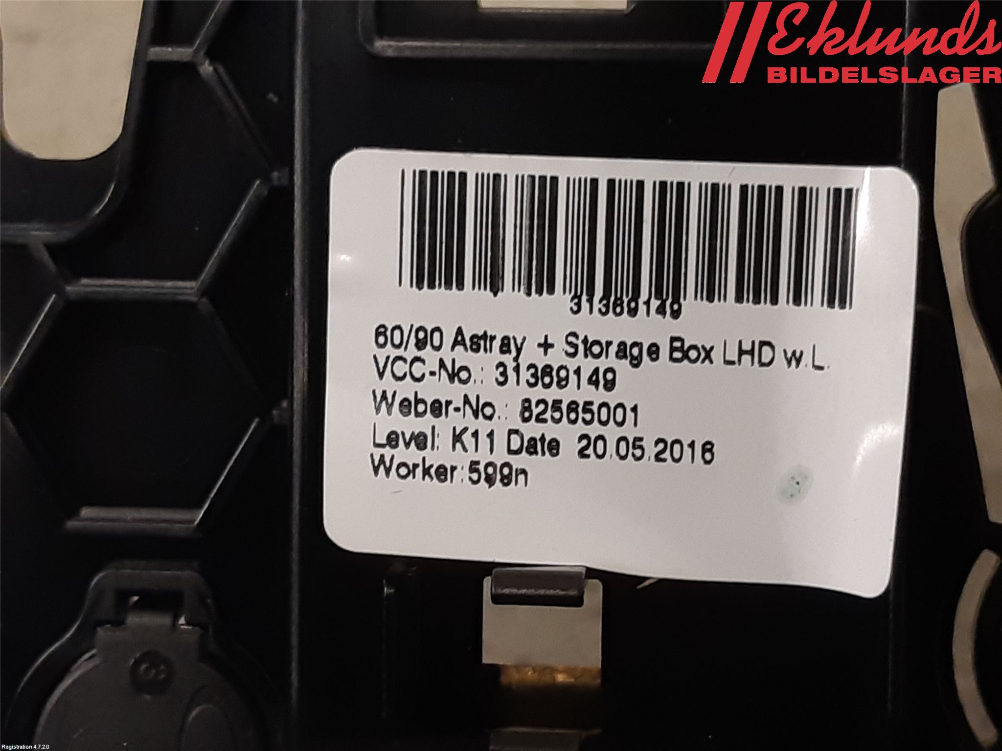 Volvo XC90/RECHARGE 16- Instrumentbräda Förvaringsfack