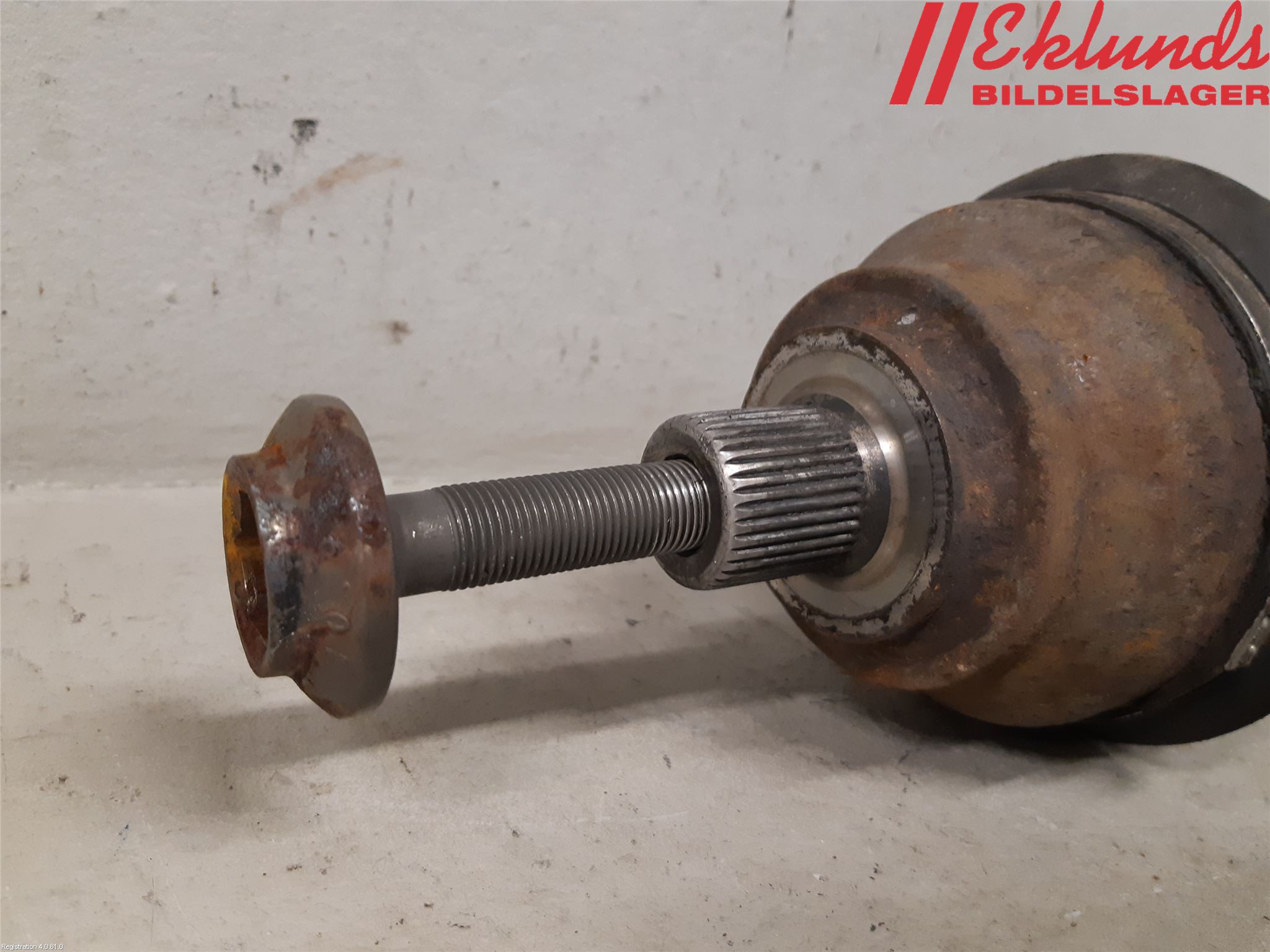 Audi A6/S6     05-11 Drivaxel Fram Höger