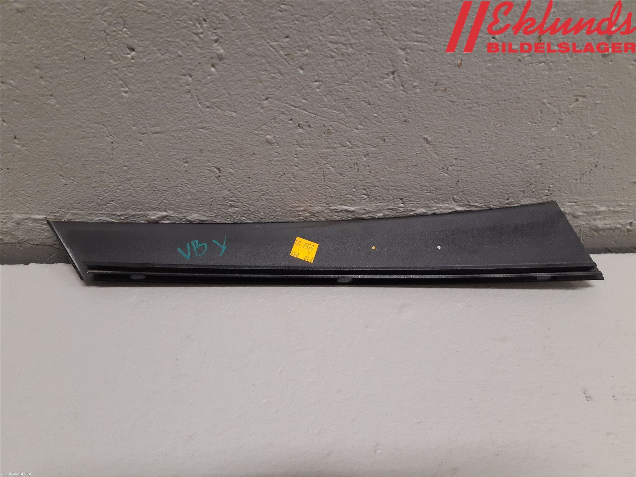 Mercedes-Benz MB E-KLASS (W212) 09-16 Dörr Dekorlist Bak Vä