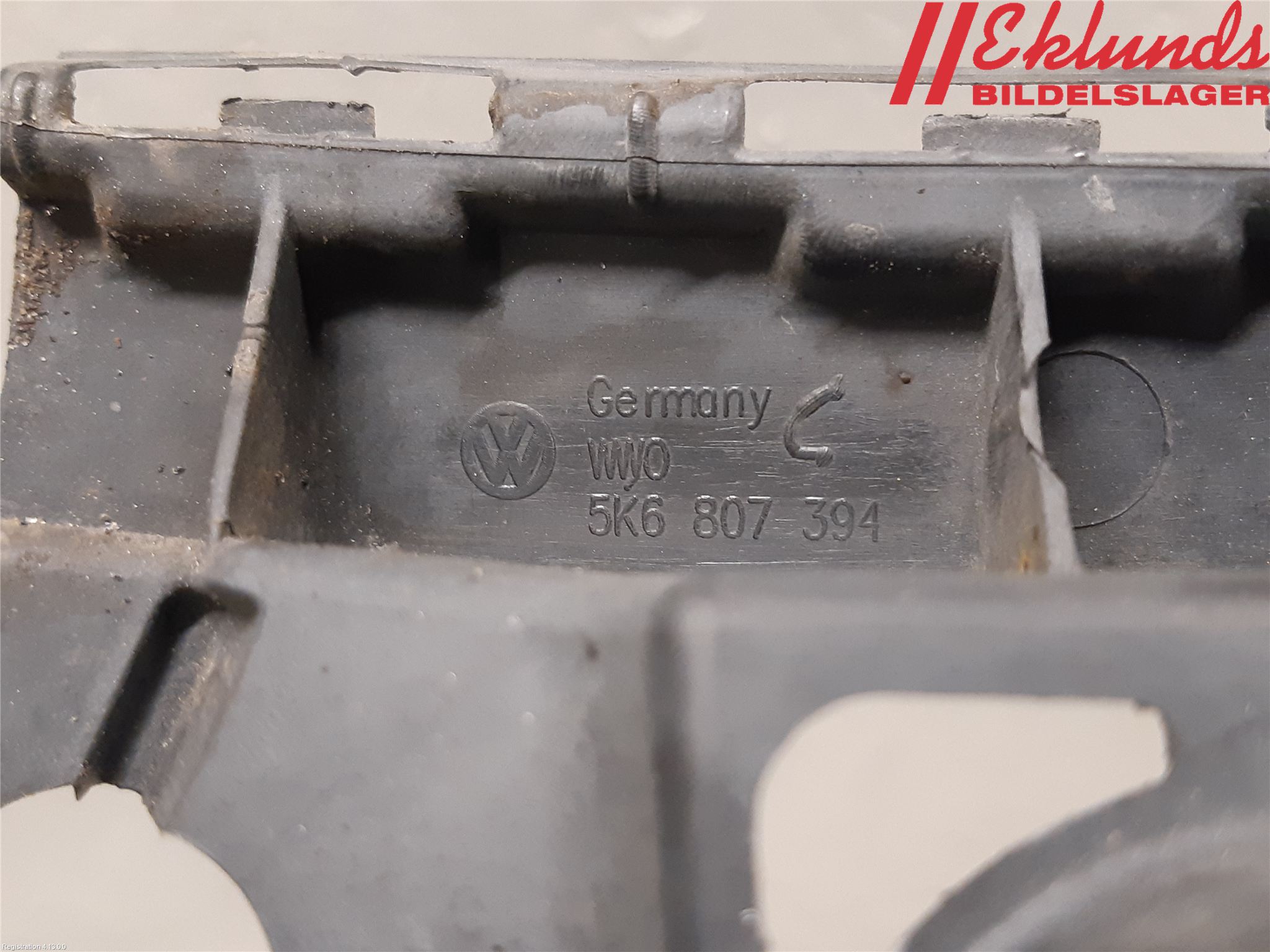 Volkswagen VW GOLF VI 09-13 Stötfångarfäste Bak Hö