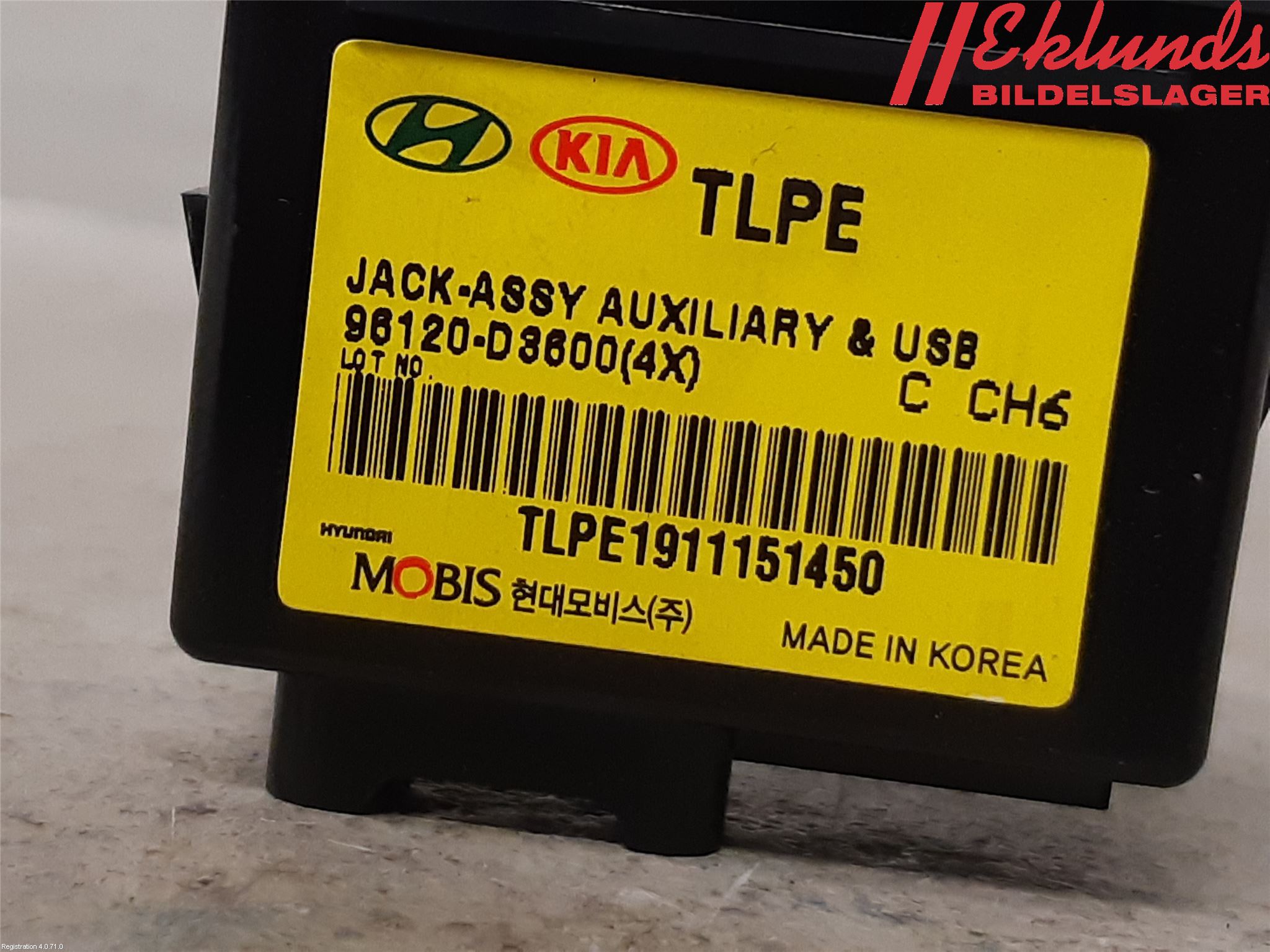 Hyundai TUCSON 05- Usb Connection