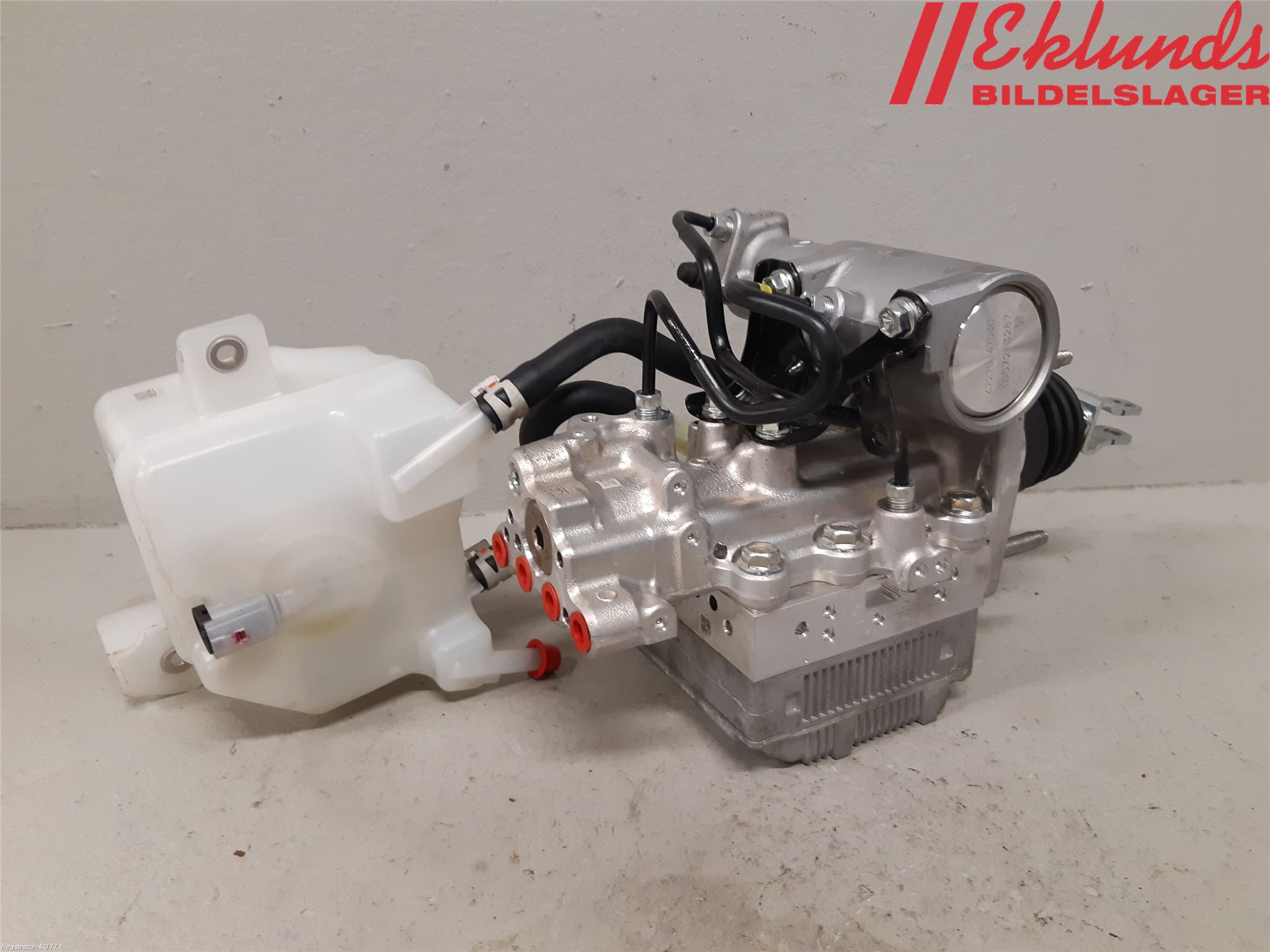 Toyota RAV4 19- Bromsservo