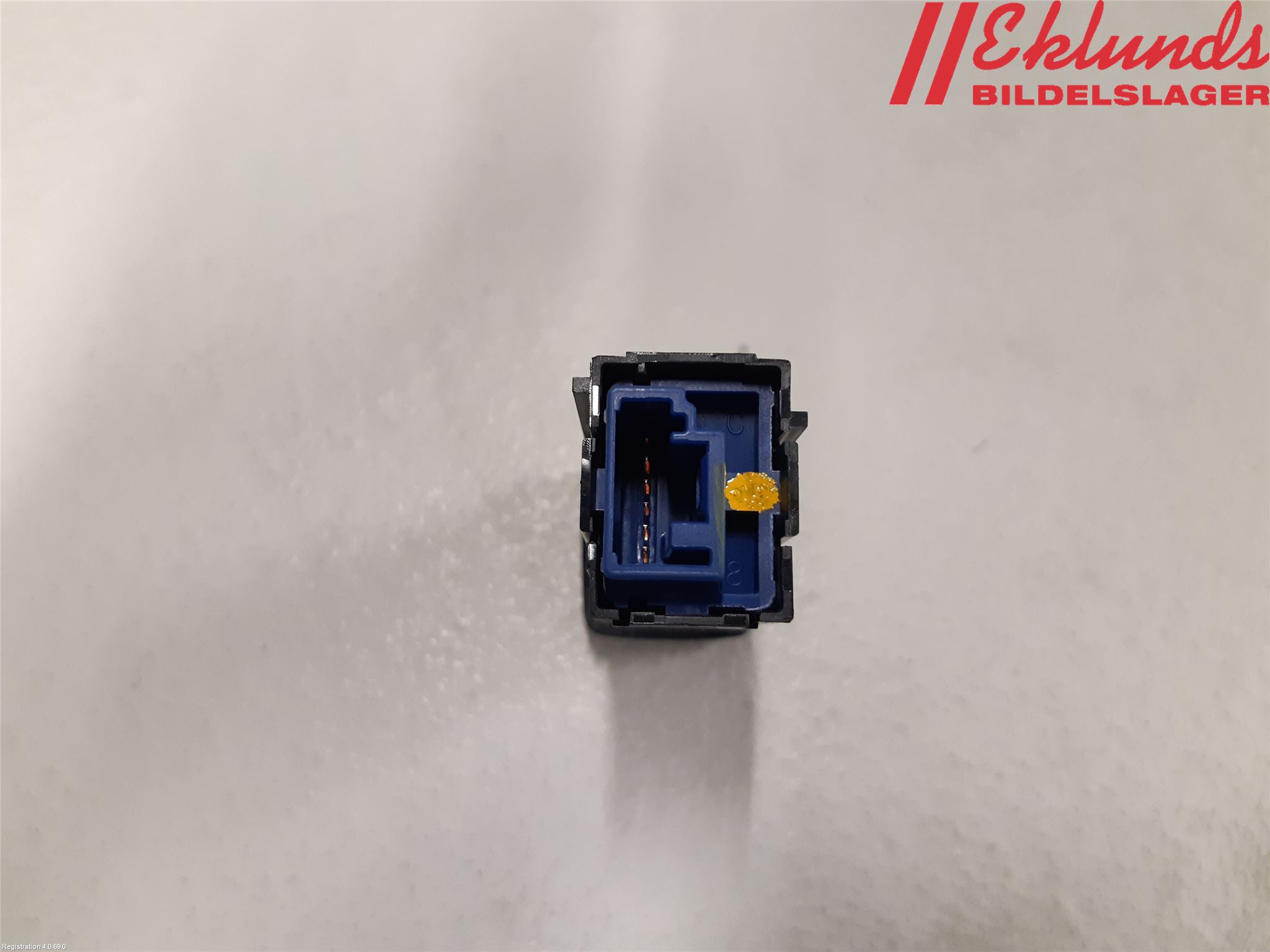 Toyota COROLLA 19- Strömställare Stolvärme