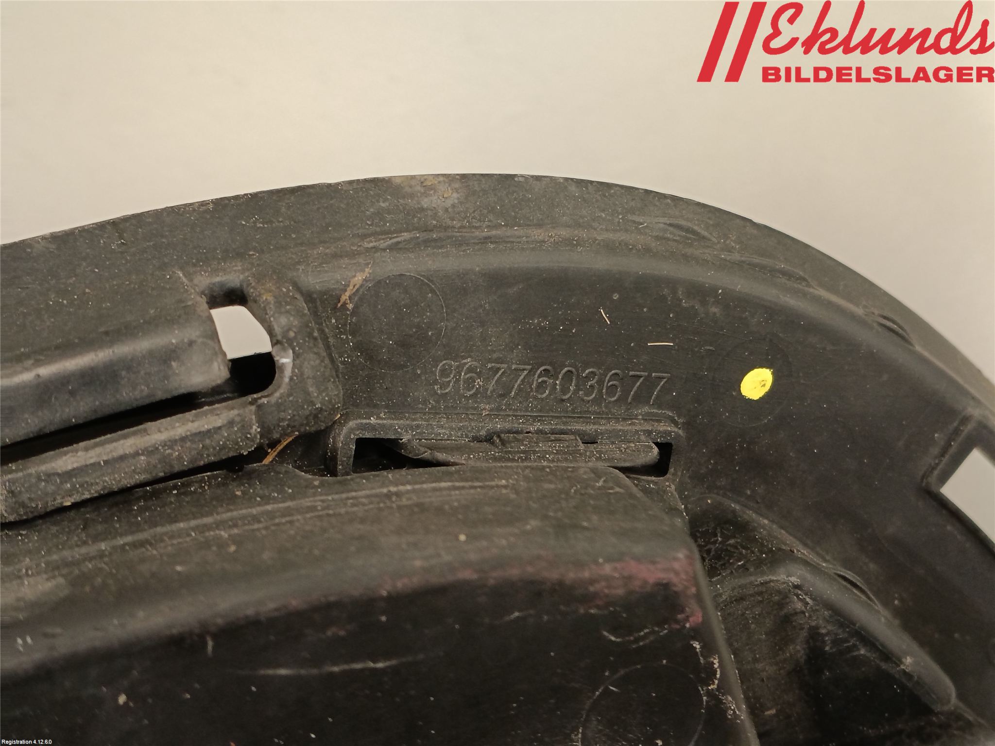 Peugeot PARTNER 08-15 Grill-Galler