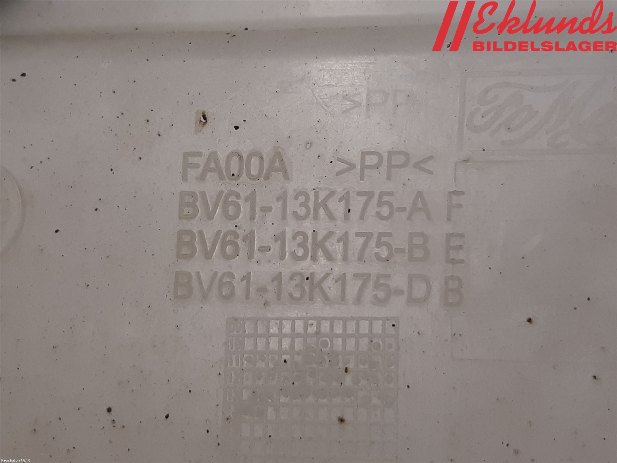 Ford FOCUS 11-14 Spolartank Vindruta-Strål