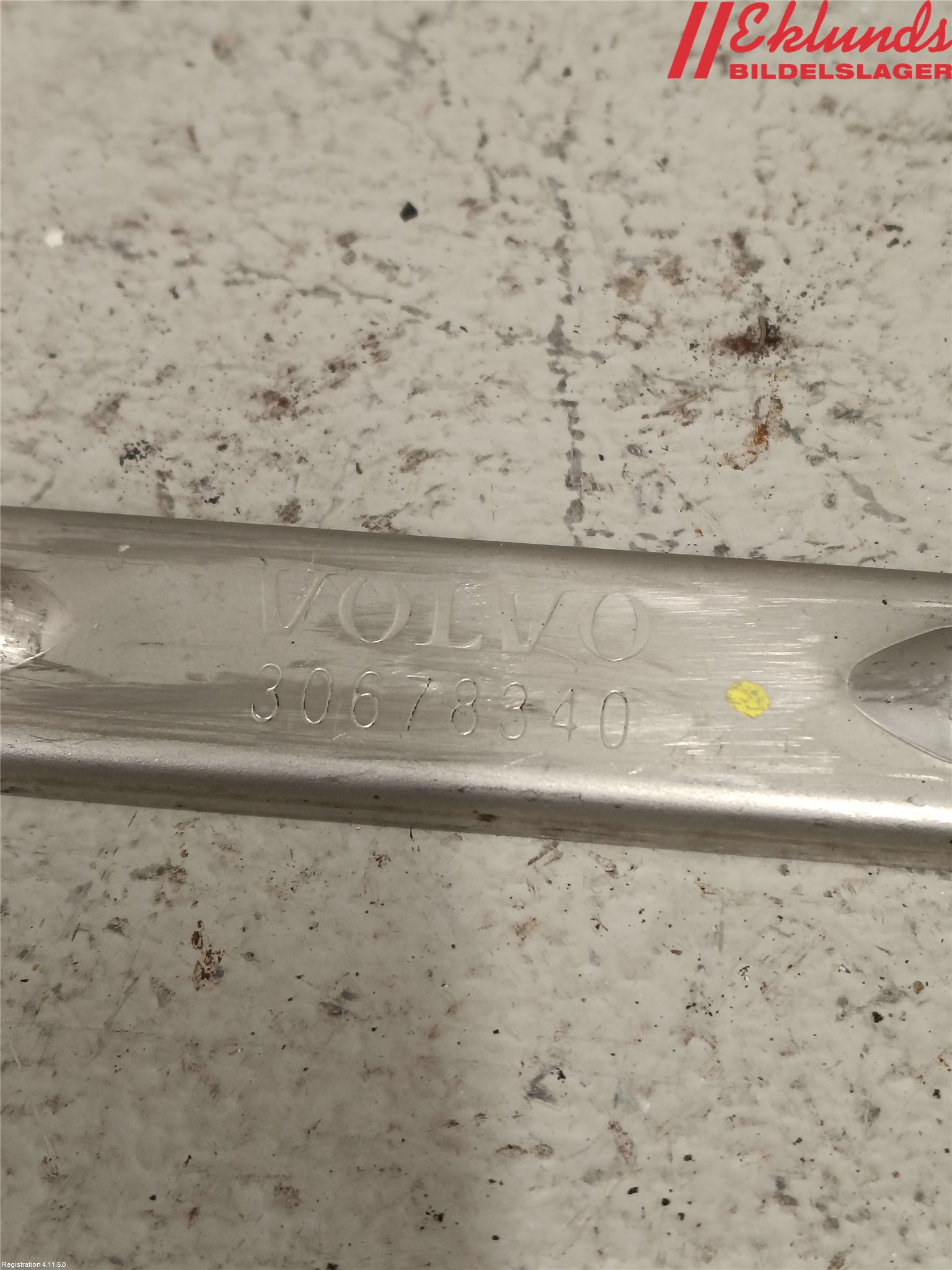 Volvo V70 08-13 Strålkast Fästsarg