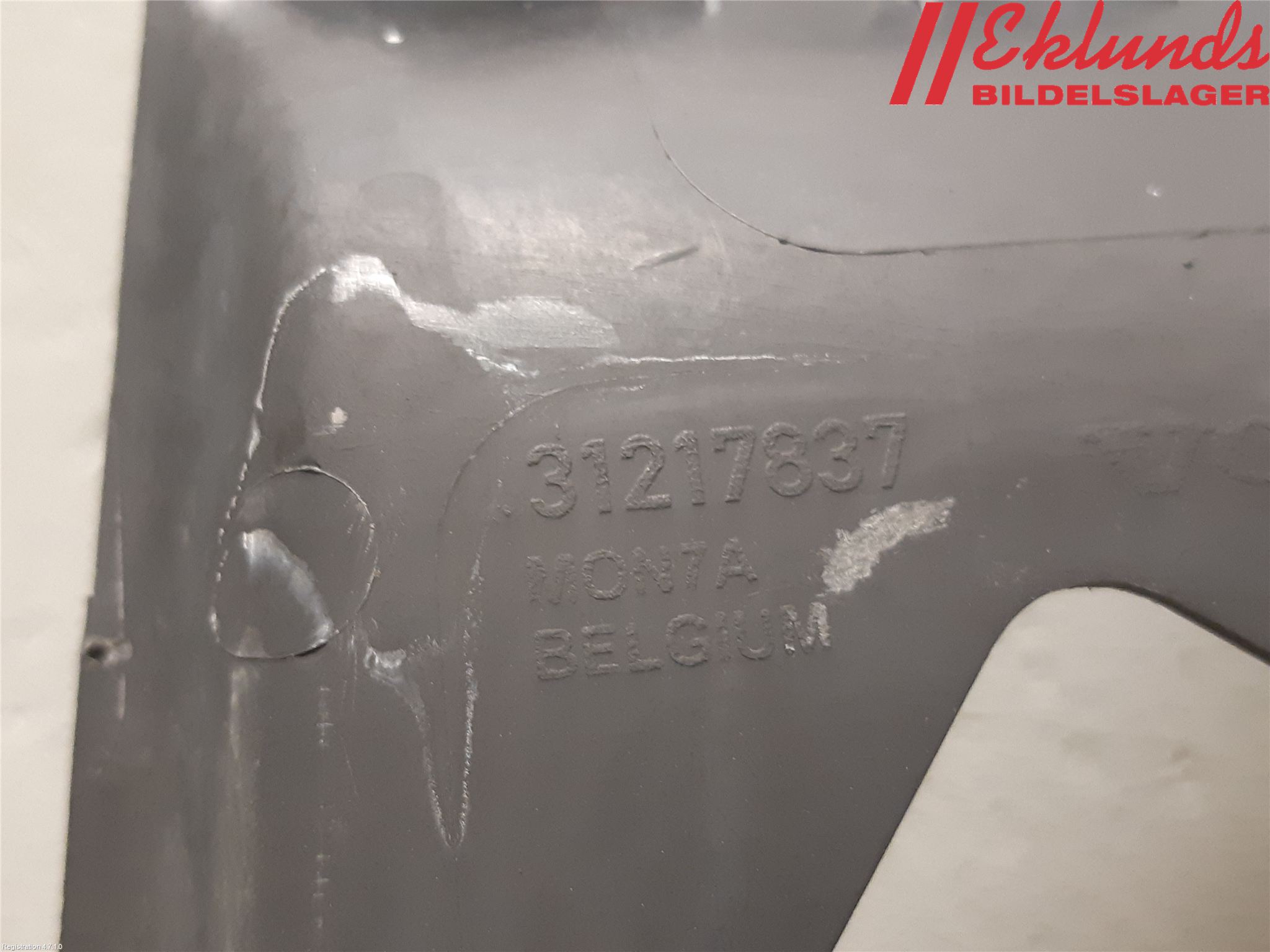 Volvo V50 08-12 Täckplast Front