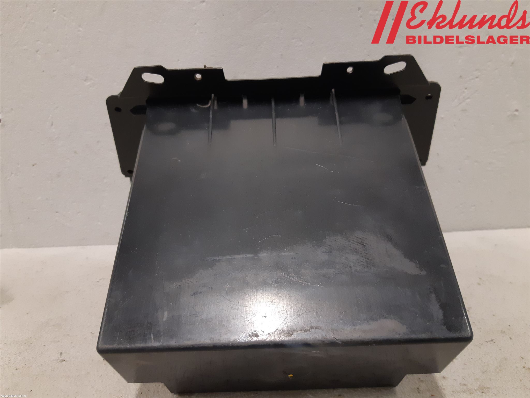 Volvo 260 75-78 Instrument-Radio Sarg