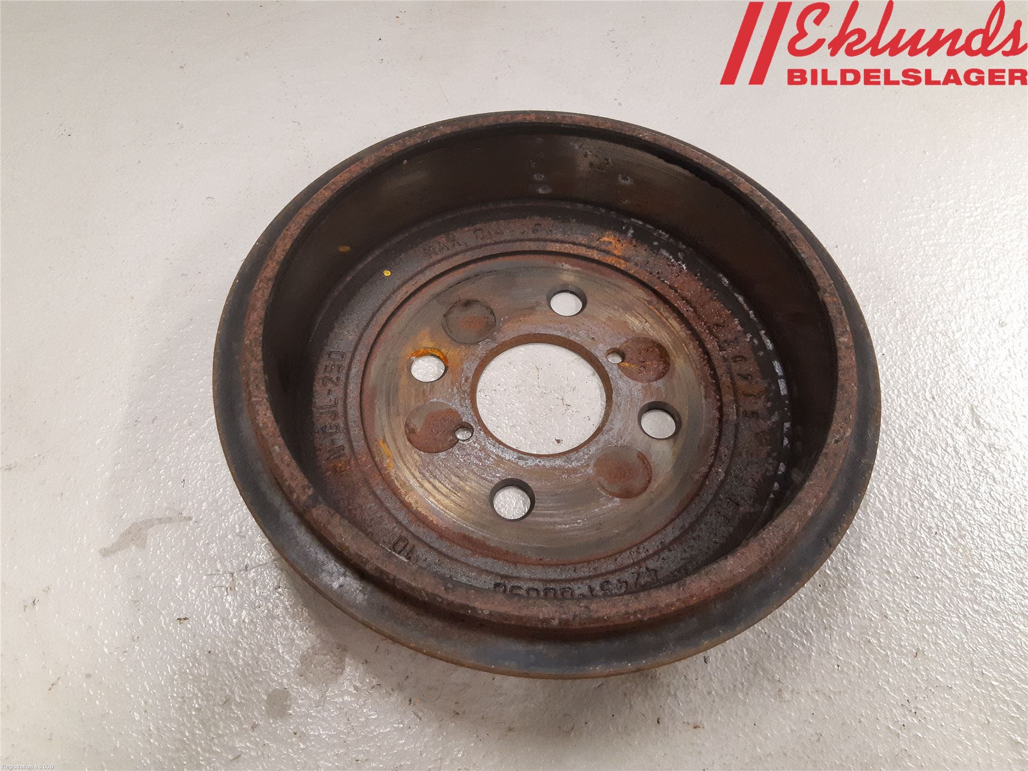 Toyota YARIS XP130 15-20 Bromstrumma Bak