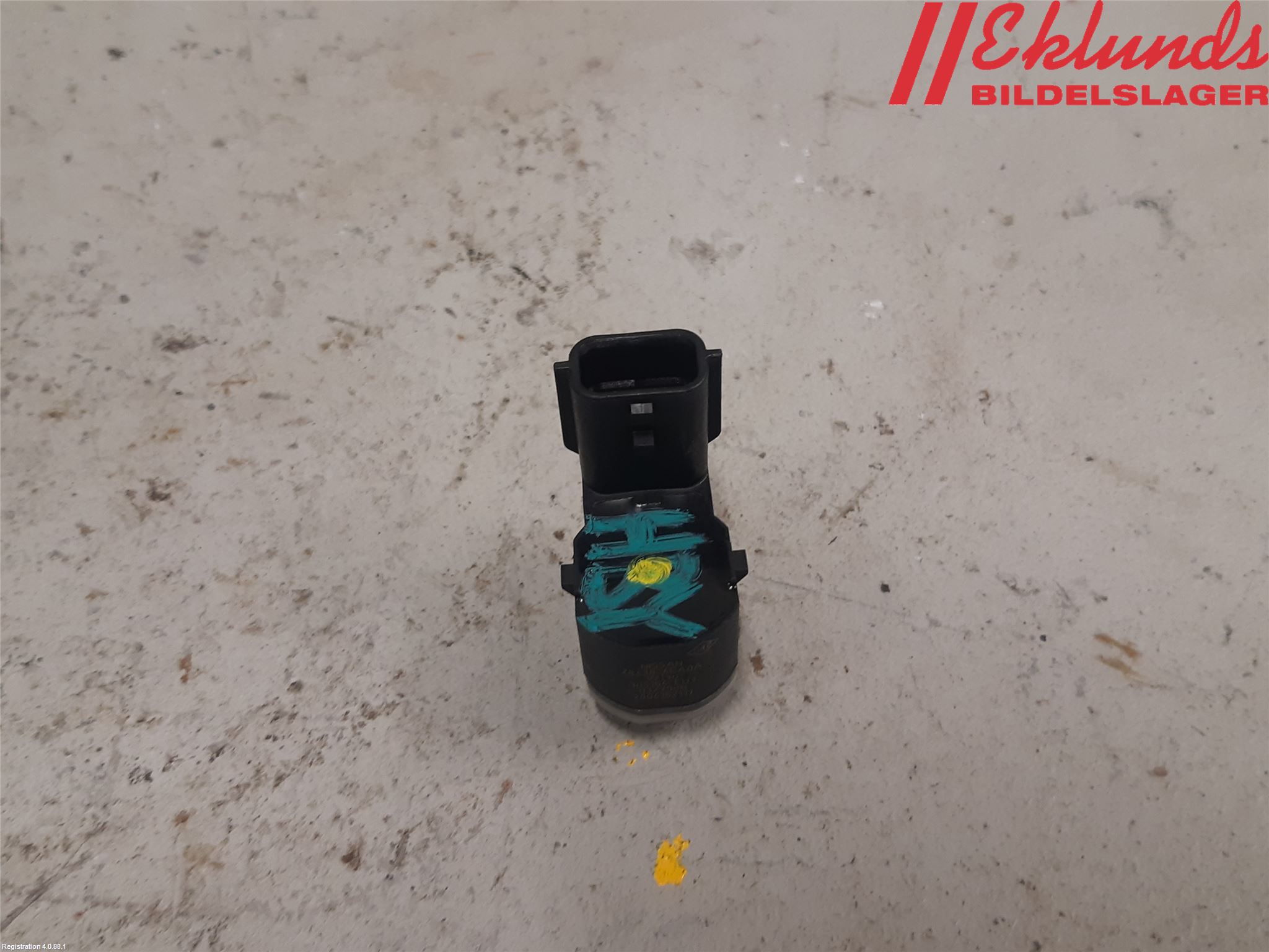 Nissan QASHQAI 14-17 Parkeringshjälp Frontsensor