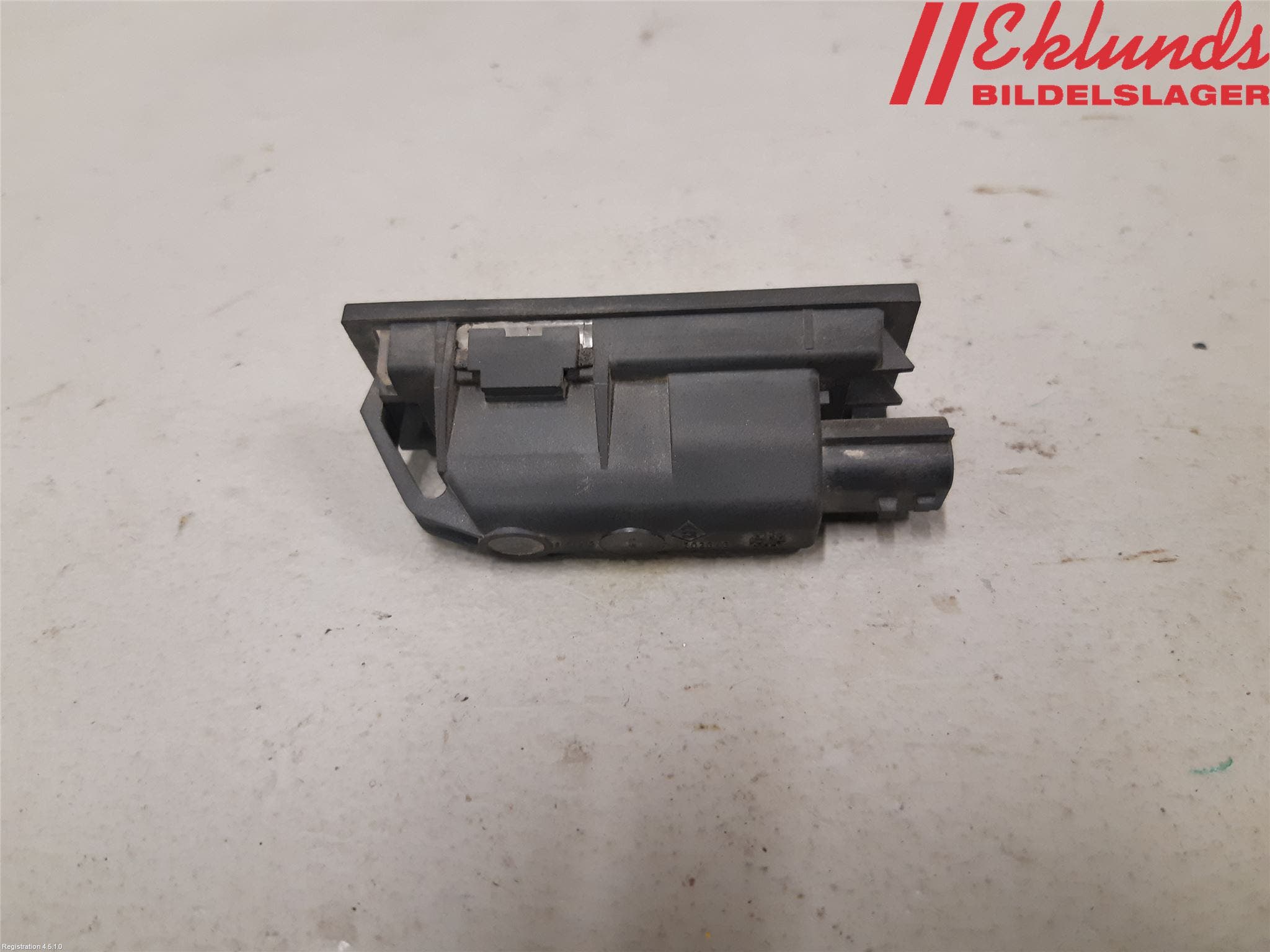 Opel VIVARO 15-19 Skylt Belysning