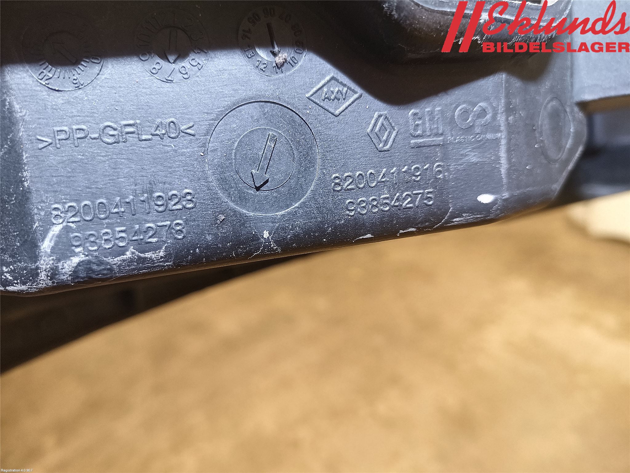 Opel VIVARO 01-14 Frontplåt Övre