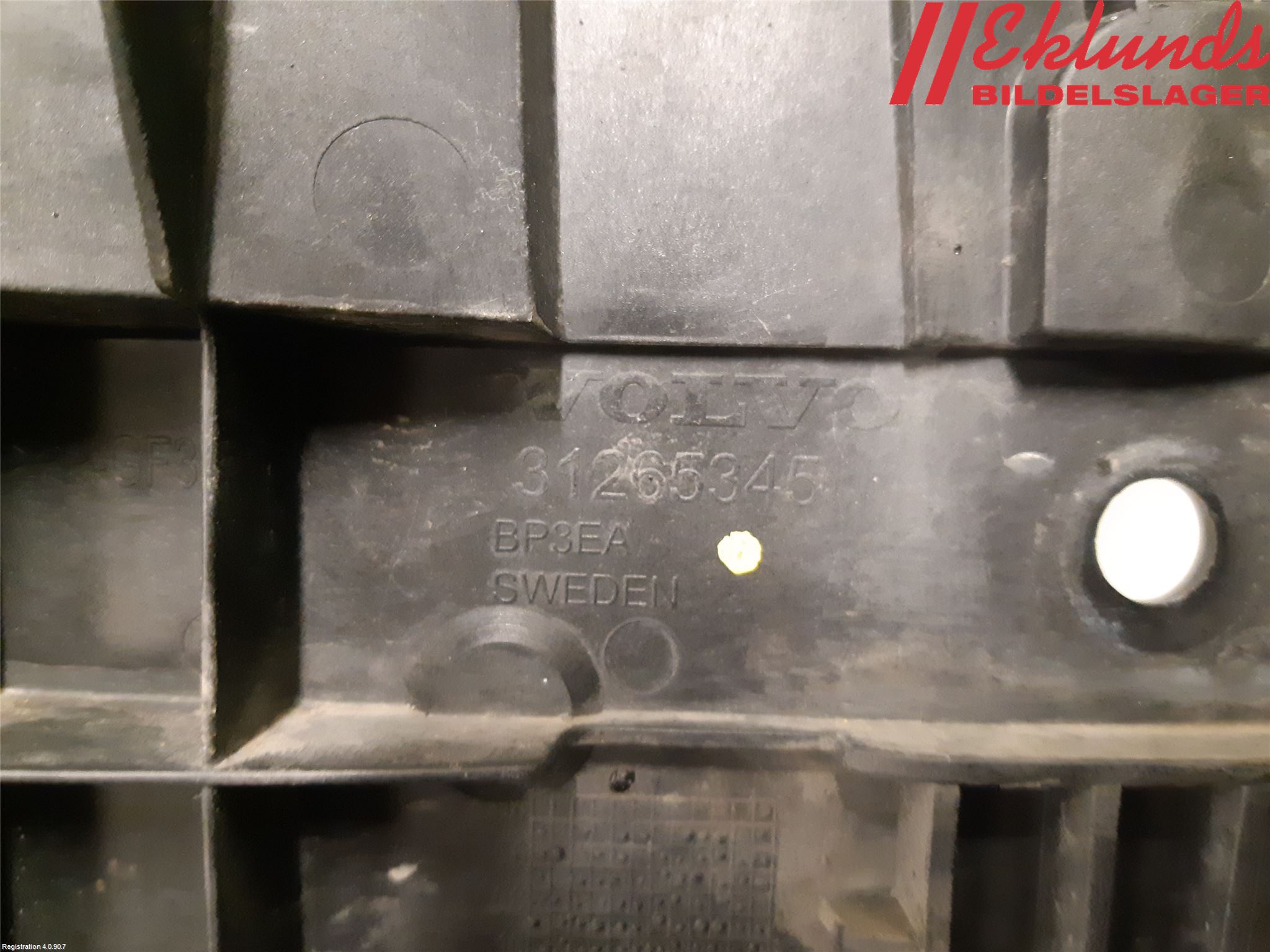 Volvo V70 08-13 Stötfångarfäste Fram Hö